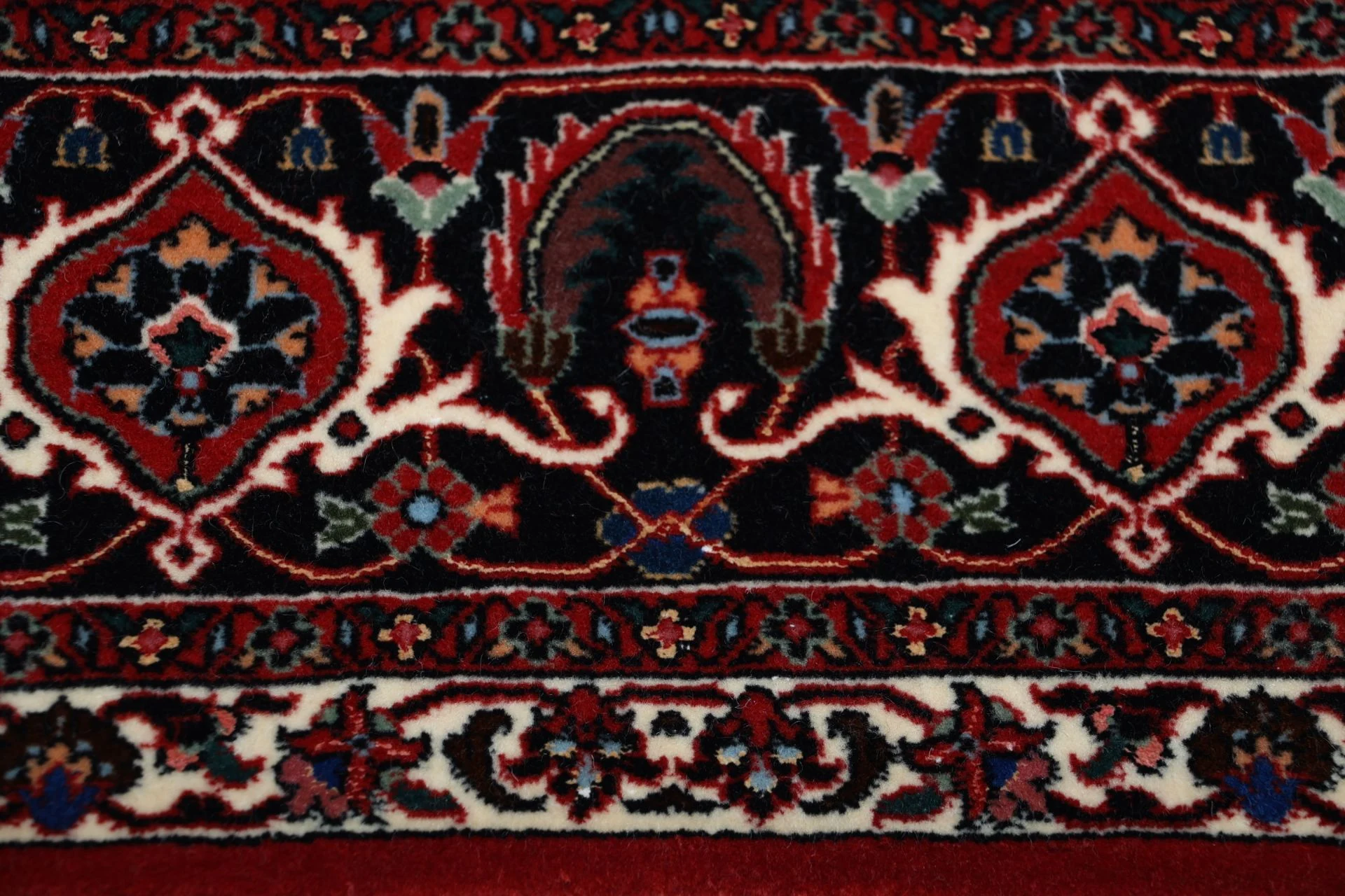 perserteppich-bidjar-206-x-212-cm-schurwolle-seide-handgeknupft-13 Bijar Persian Rug — hand-knotted, 206 × 212 cm, Wool & Silk