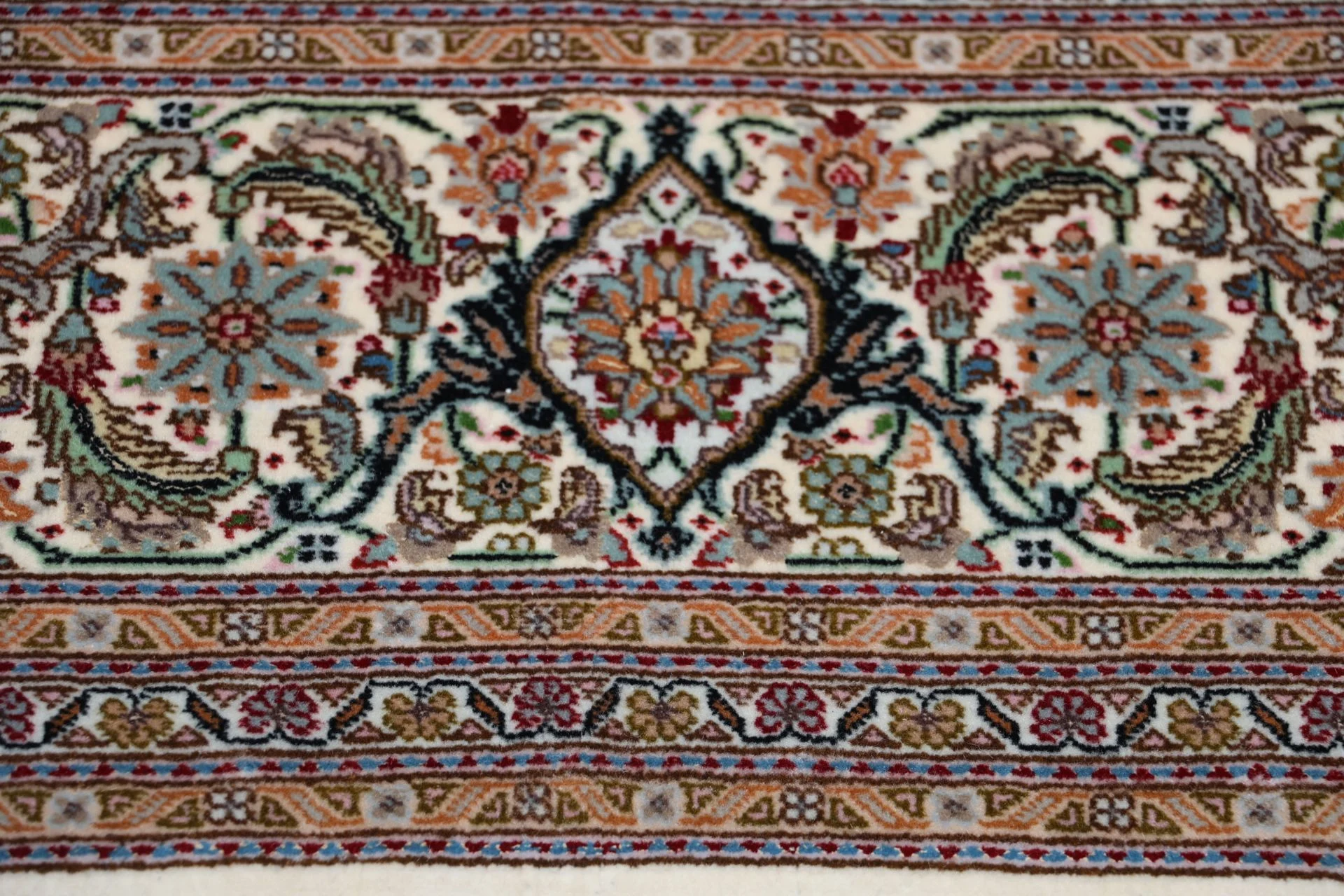 Tabriz Persian Rug 205 × 250 cm, Wool & Silk, hand-knotted