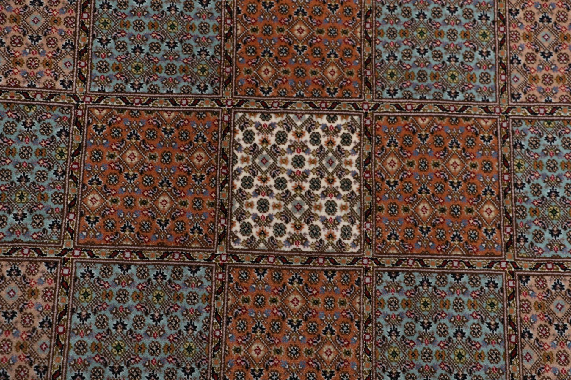 Tabriz Persian Rug 205 × 250 cm, Wool & Silk, hand-knotted