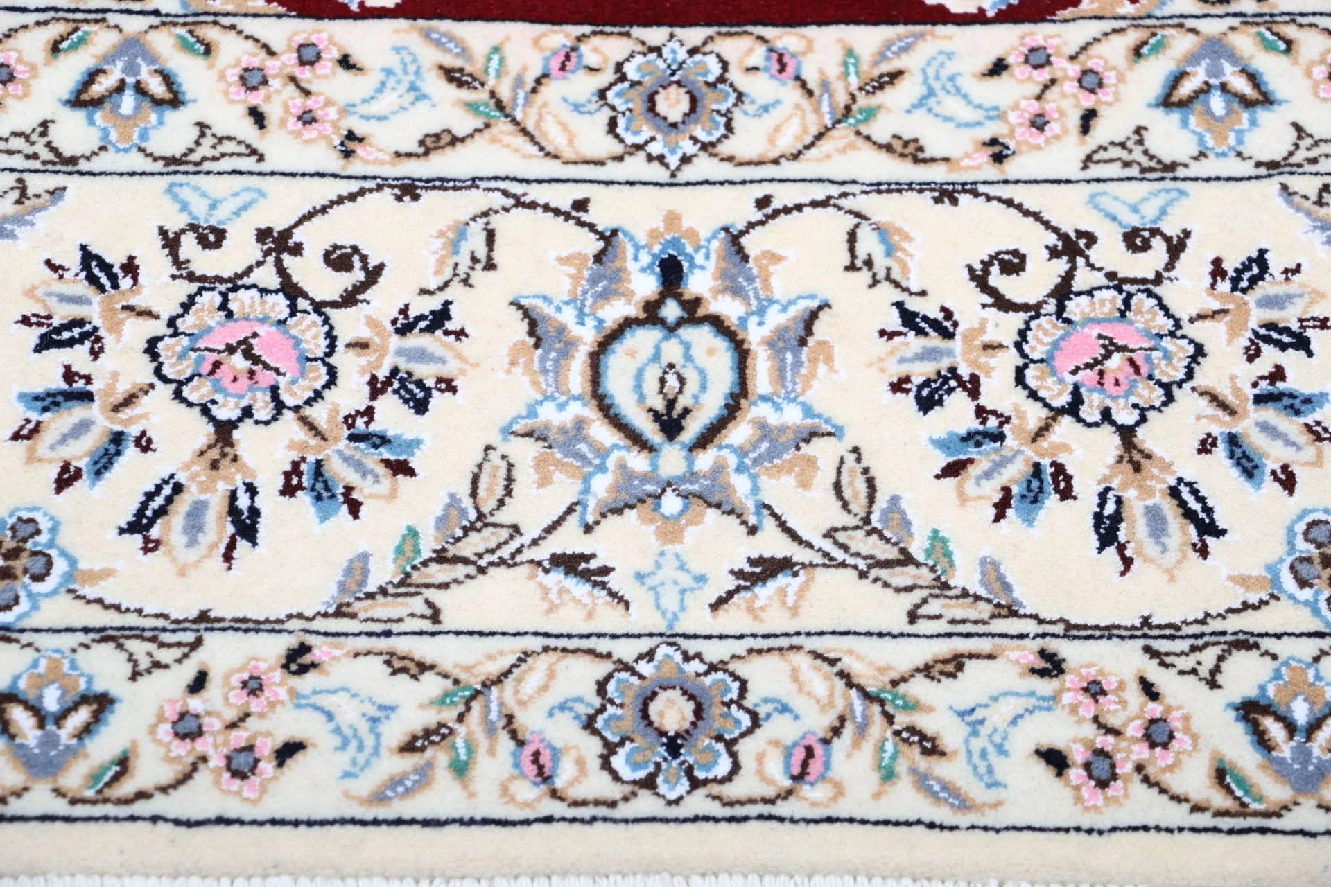 perserteppich-nain-200-x-210-cm-schurwolle-und-seide-handgeknupft-34 Nain Persian Rug 200 × 210 cm, Wool & Silk, hand-knotted