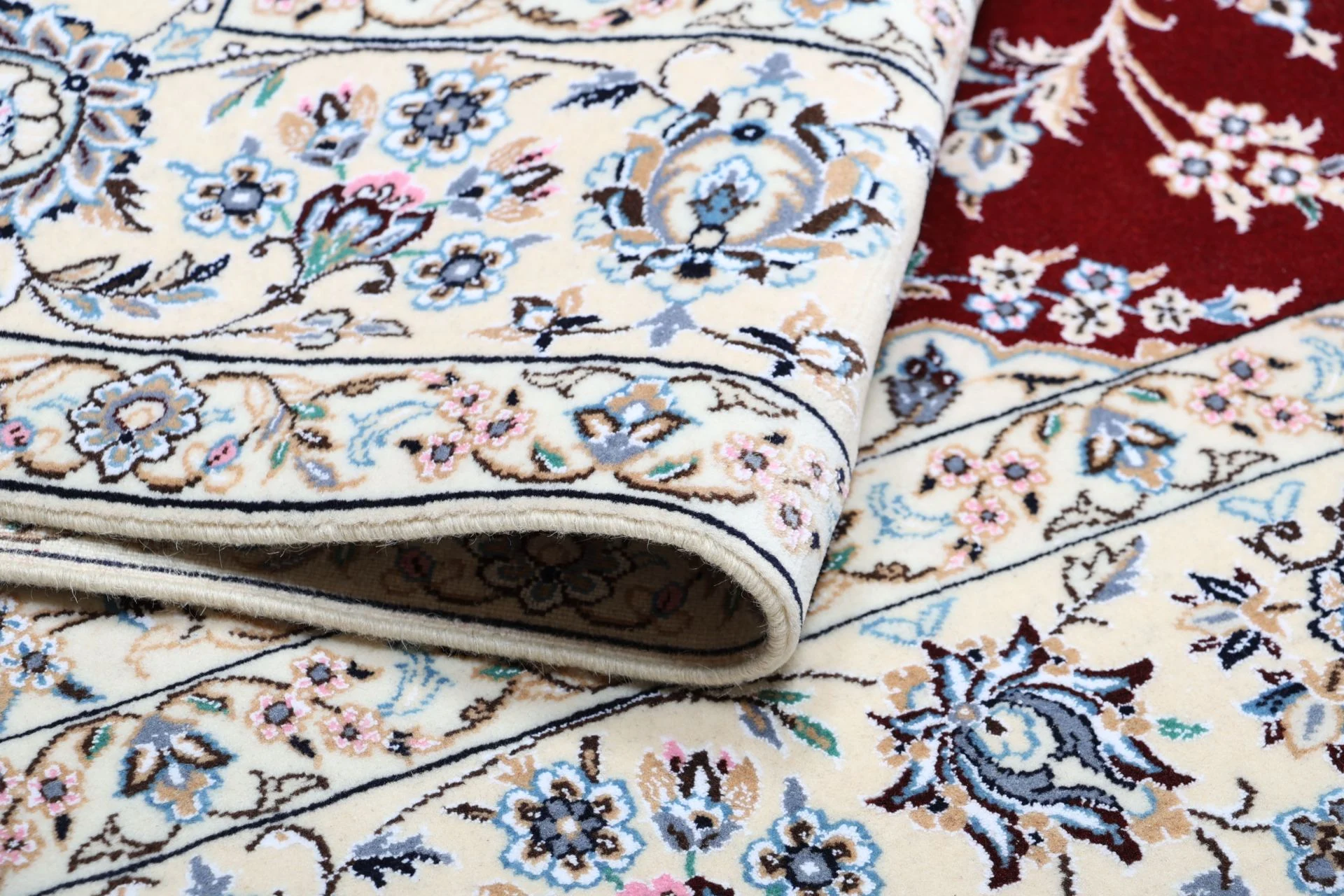 perserteppich-nain-200-x-210-cm-schurwolle-und-seide-handgeknupft-39 Nain Persian Rug 200 × 210 cm, Wool & Silk, hand-knotted