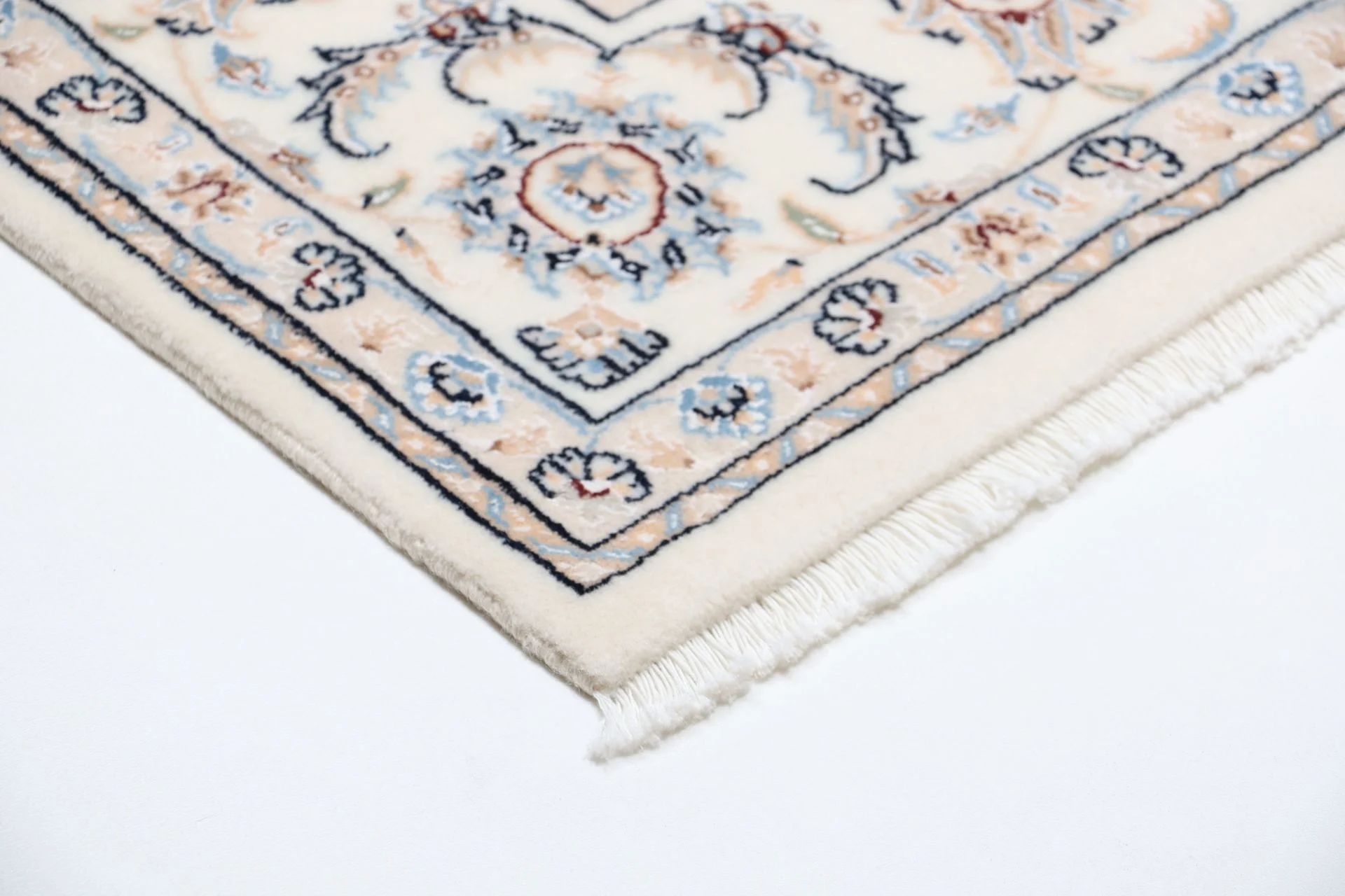 Nain Persian Rug 170 × 245 cm, Wool & Silk, hand-knotted