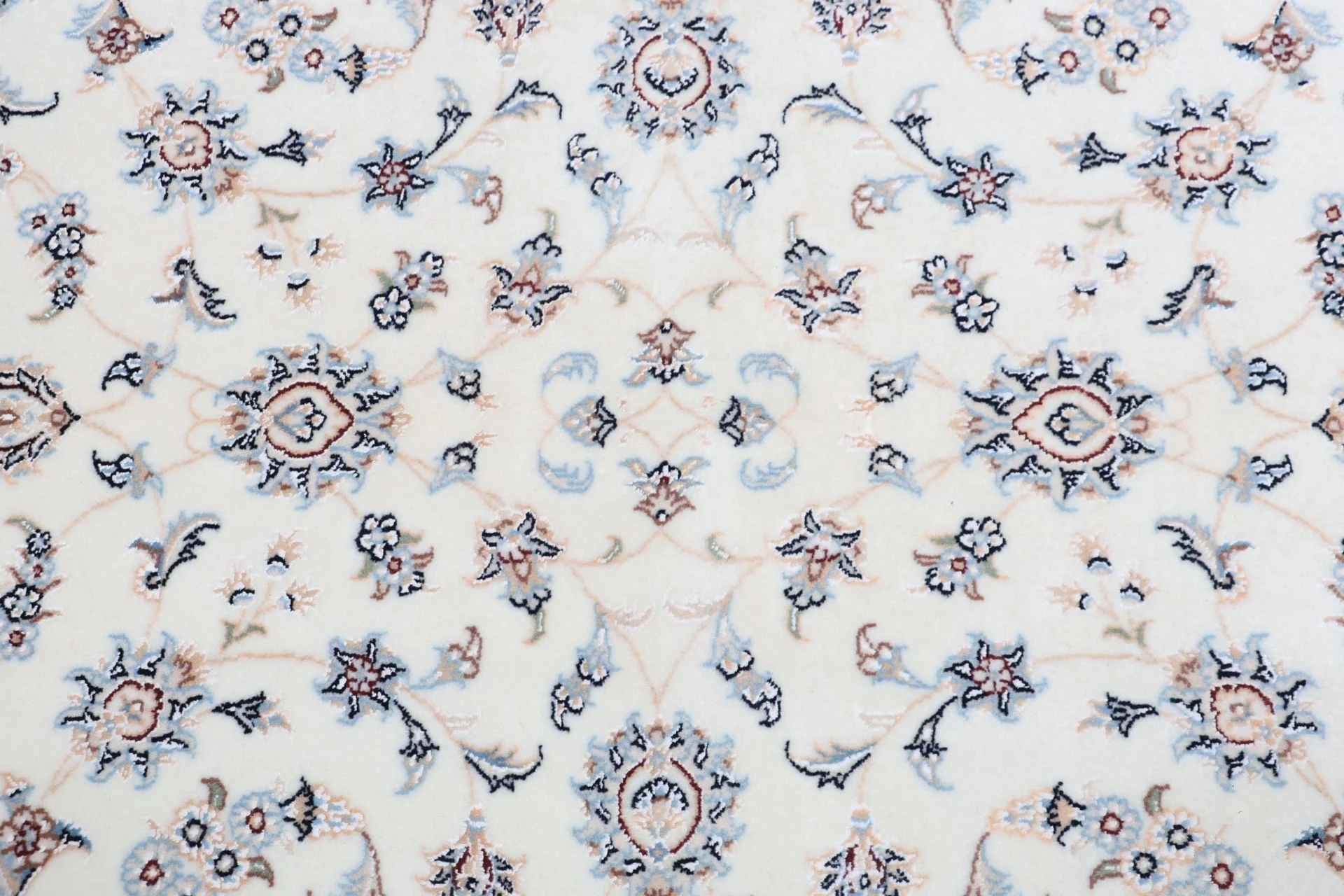 Nain Persian Rug 170 × 245 cm, Wool & Silk, hand-knotted