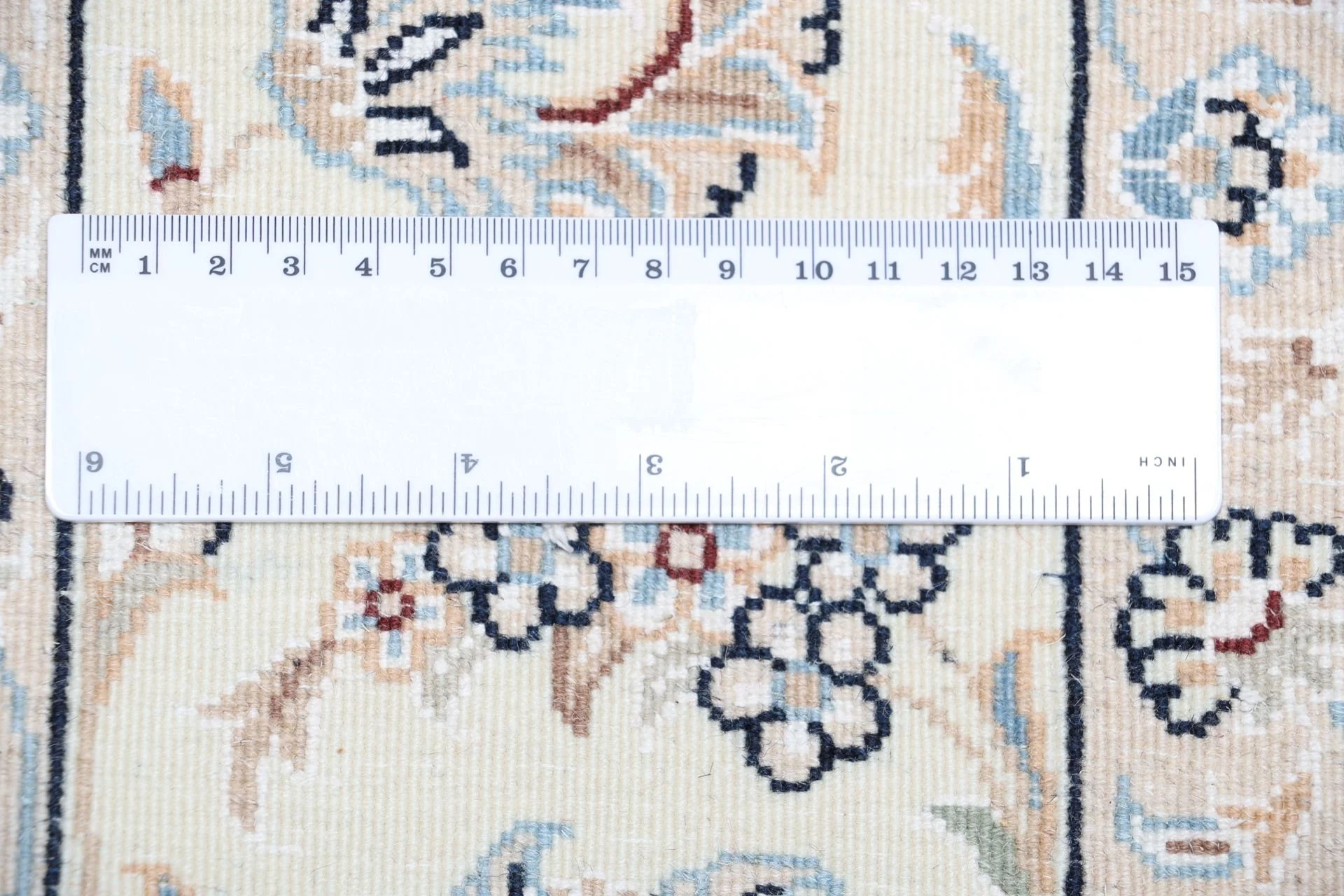 Nain Persian Rug 170 × 245 cm, Wool & Silk, hand-knotted