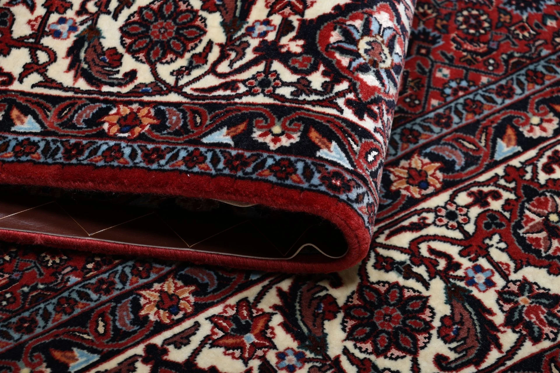perserteppich-bidjar-204-x-212-cm-schurwolle-seide-handgeknupft-25 Hand-Knotted Wool & Silk Bijar Persian Rug, 204 × 212 cm