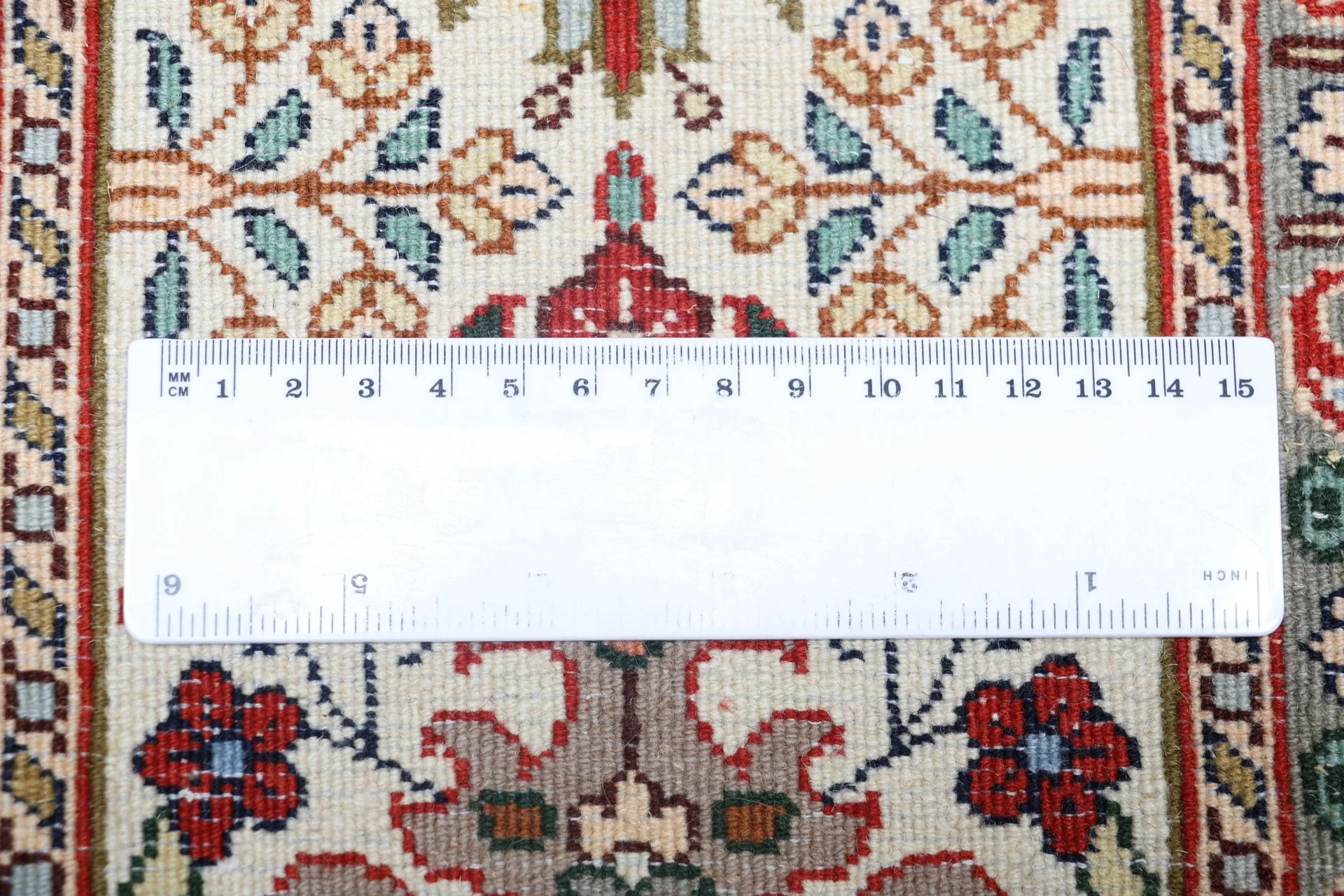 perserteppich-moud-202-x-295-cm-schurwolle-und-seide-handgeknupft-32 Moud Persian Rug 202 × 295 cm, Wool & Silk, hand-knotted