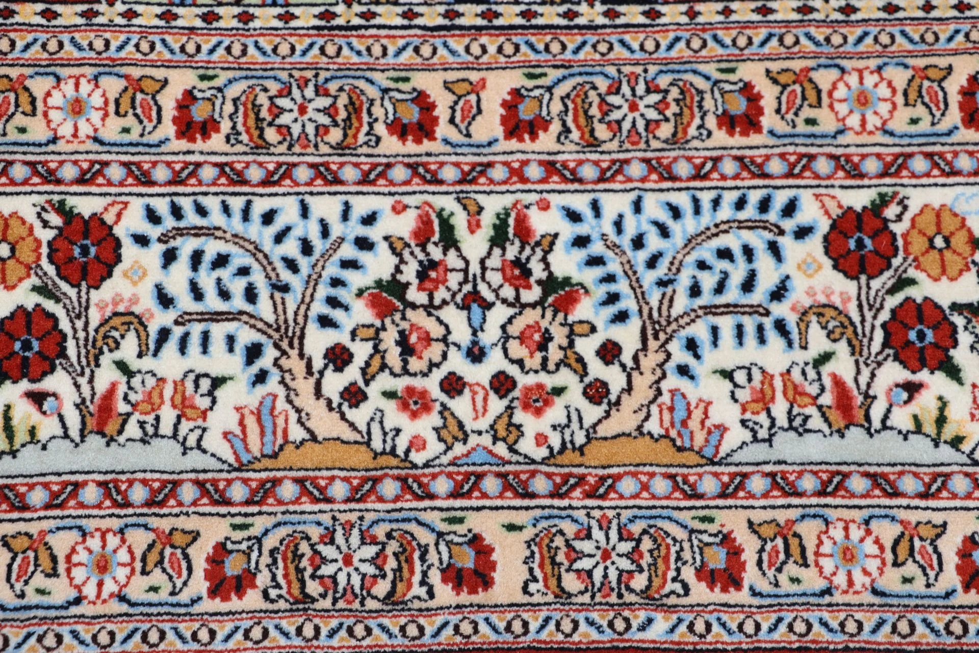 Hand-Knotted Wool Moud Persian Rug, 200 × 300 cm