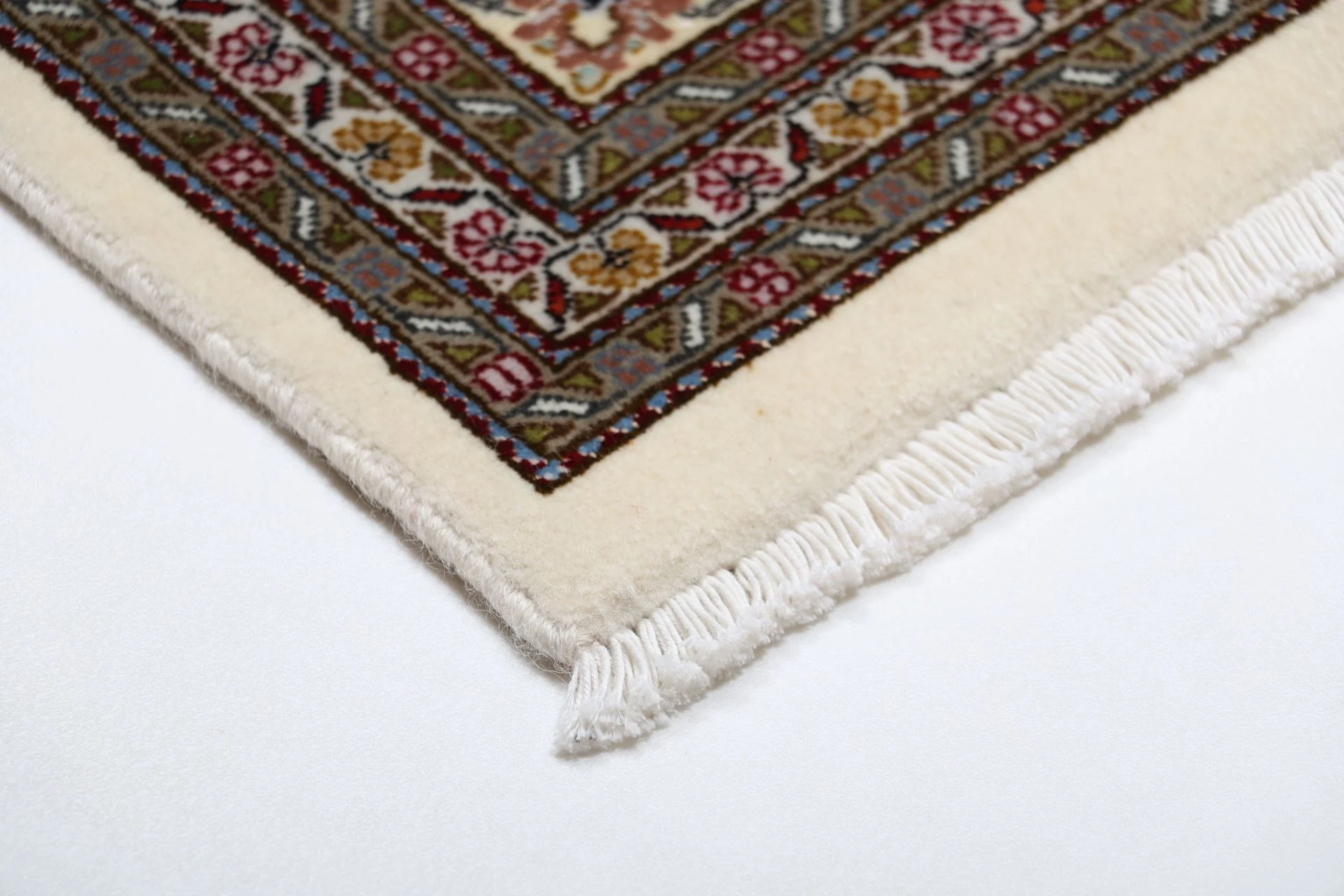 perserteppich-tabriz-193-x-253-cm-schurwolle-seide-handgeknupft-13 Hand-Knotted Wool & Silk Tabriz Persian Rug, 193 × 253 cm