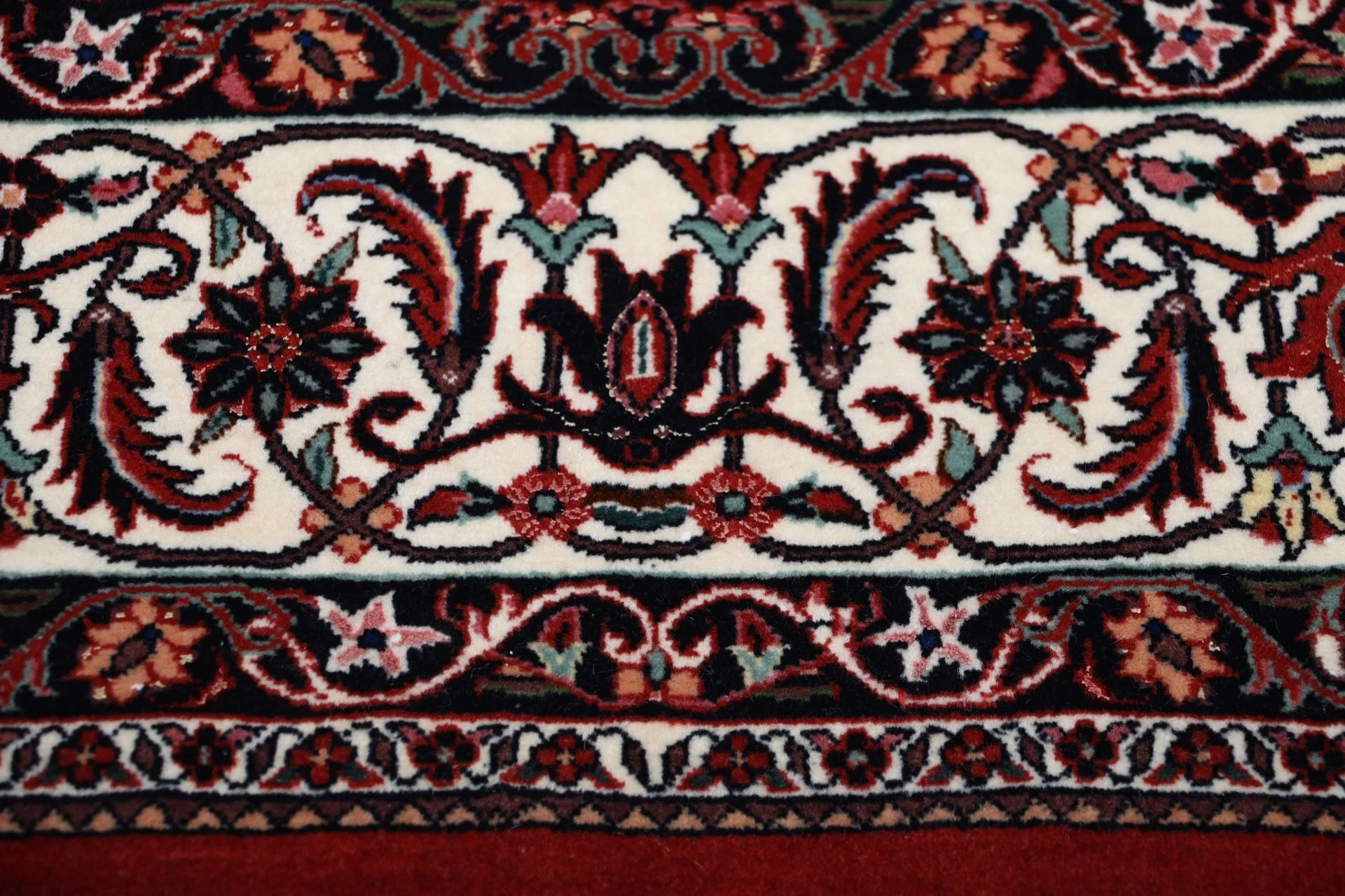 perserteppich-bidjar-200-x-213-cm-schurwolle-seide-handgeknupft-25 Bijar Persian Rug — hand-knotted, 200 × 213 cm, Wool & Silk