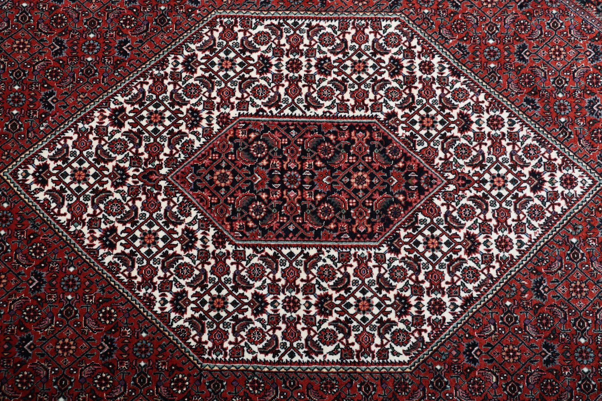 perserteppich-bidjar-200-x-213-cm-schurwolle-seide-handgeknupft-28 Bijar Persian Rug — hand-knotted, 200 × 213 cm, Wool & Silk