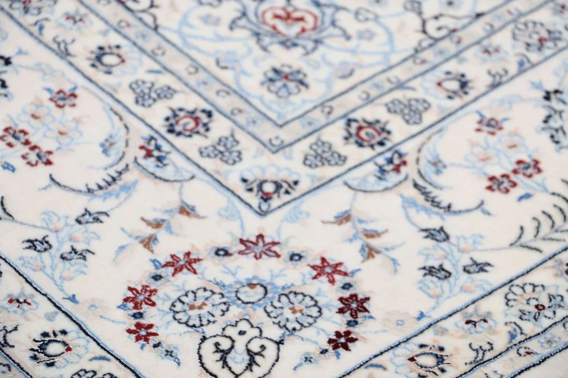 Nain Persian Rug 200 × 249 cm, Wool & Silk, hand-knotted