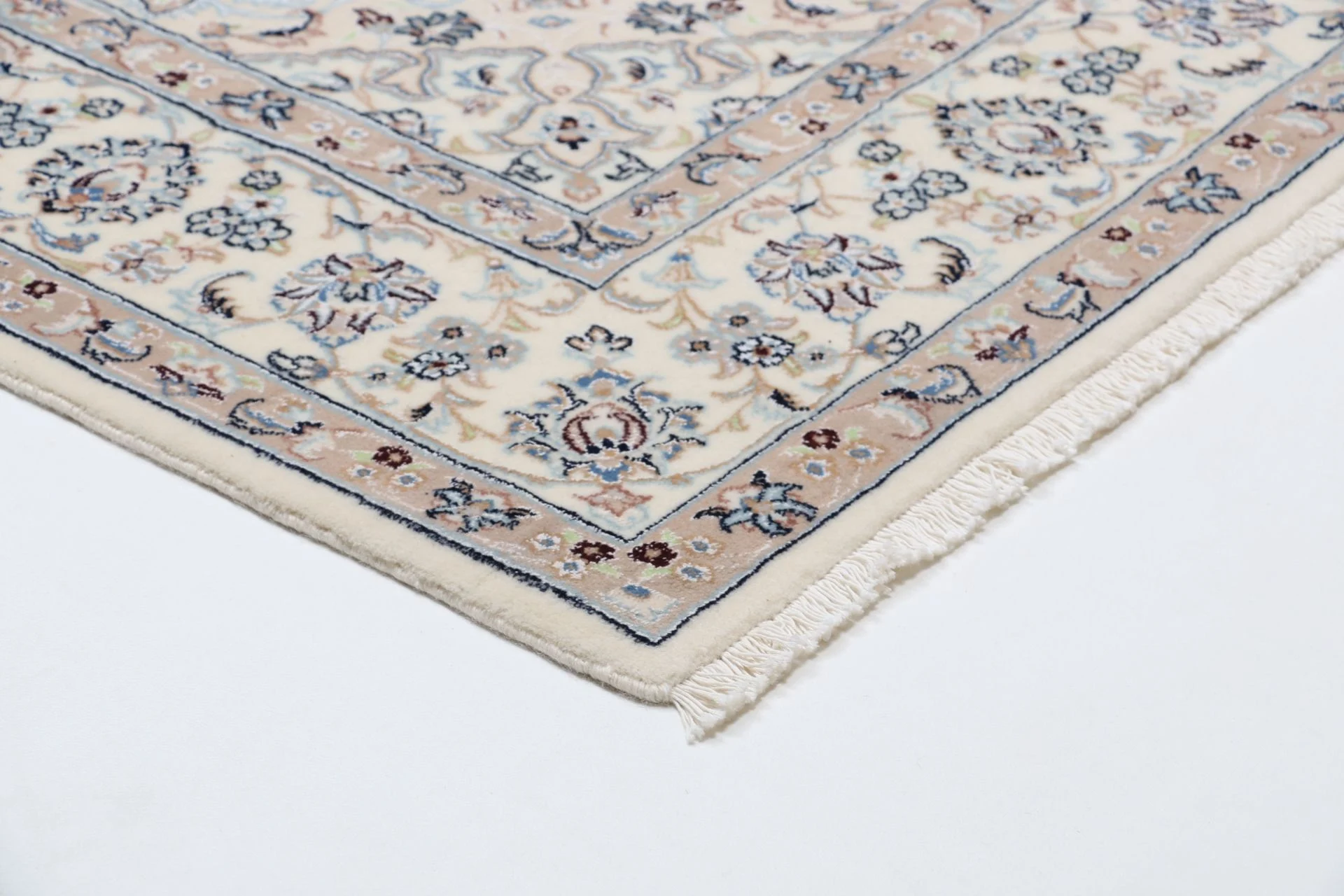 perserteppich-nain-174-x-247-cm-schurwolle-seide-handgeknupft-29 Nain Persian Rug 174 × 247 cm, Wool & Silk, hand-knotted
