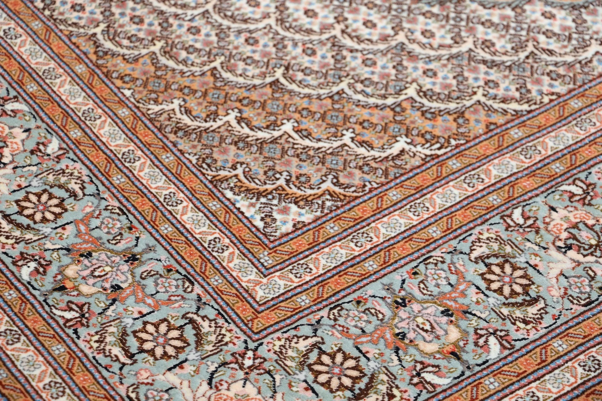 perserteppich-tabriz-170-x-240-cm-schurwolle-seide-handgeknupft-29 Tabriz Persian Rug 170 × 240 cm, Wool & Silk, hand-knotted