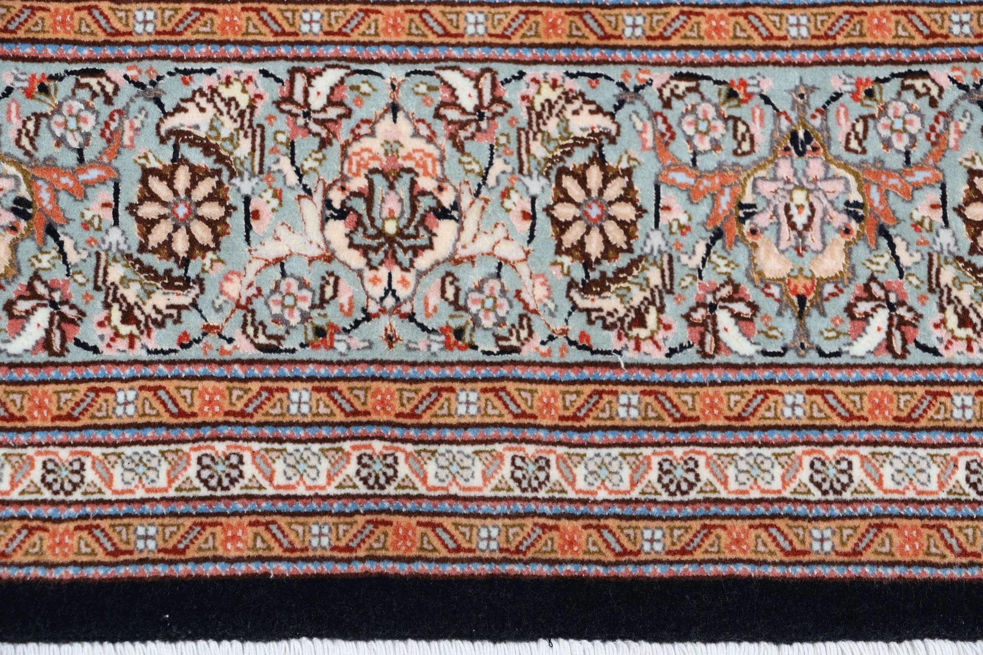 perserteppich-tabriz-170-x-240-cm-schurwolle-seide-handgeknupft-35 Tabriz Persian Rug 170 × 240 cm, Wool & Silk, hand-knotted