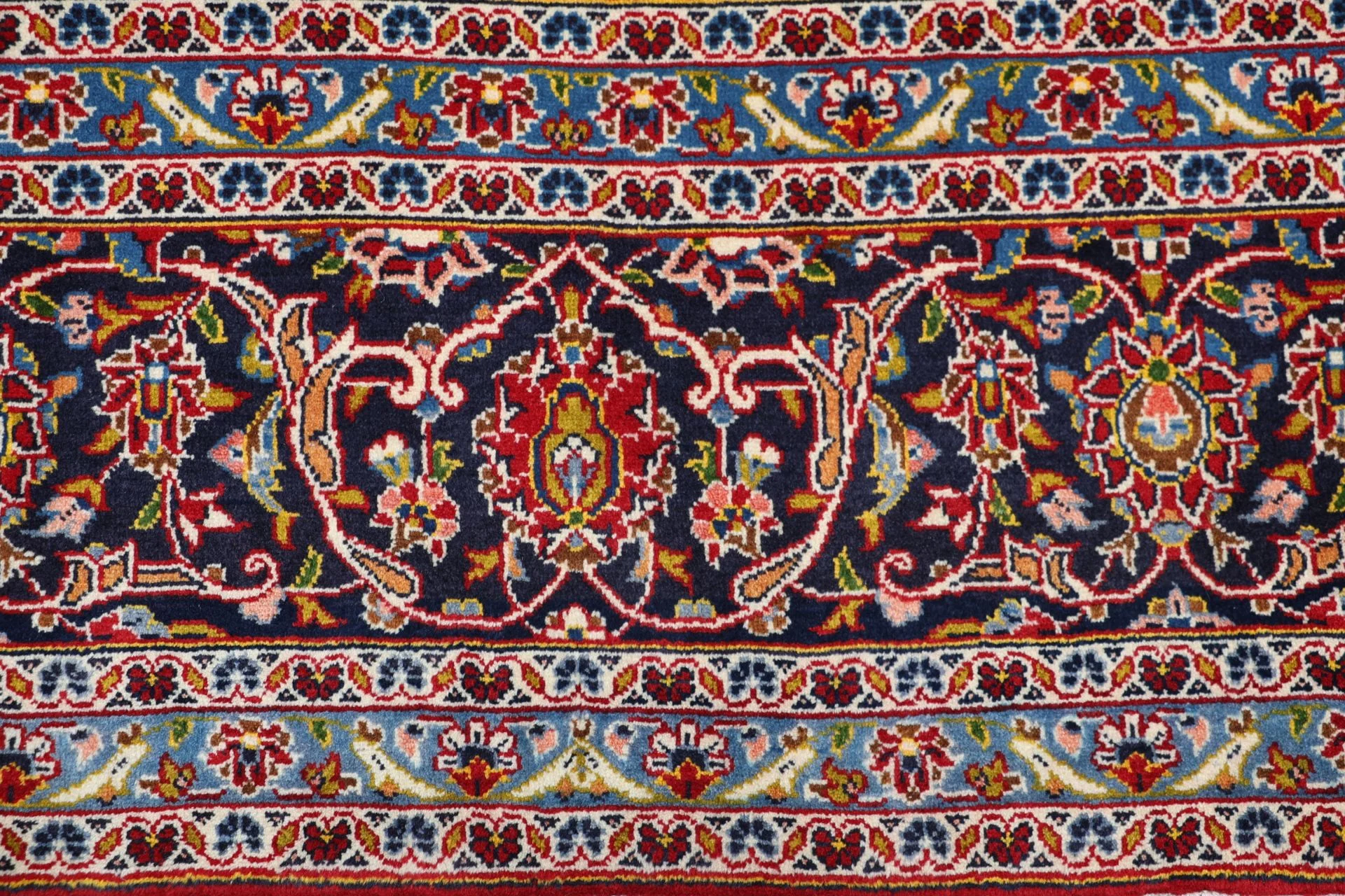 Kashan Persian Rug 260 × 380 cm, Wool, hand-knotted