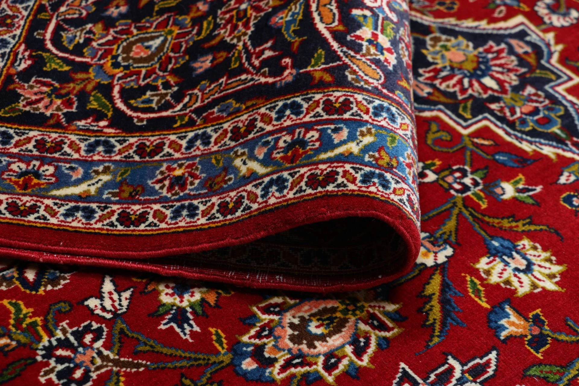 Kashan Persian Rug 260 × 380 cm, Wool, hand-knotted