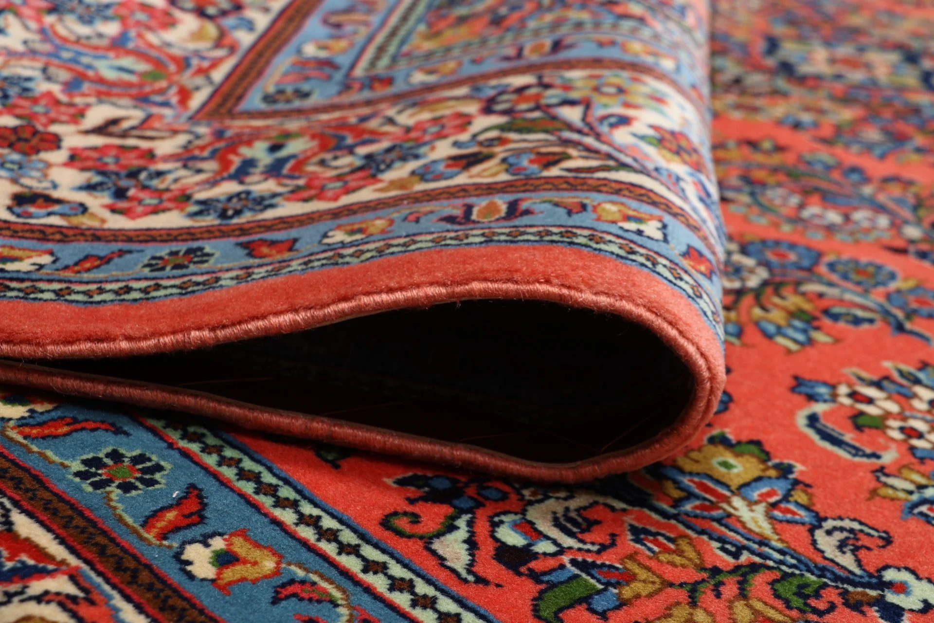 Sarouk Persian Rug — hand-knotted, 247 × 350 cm, Wool