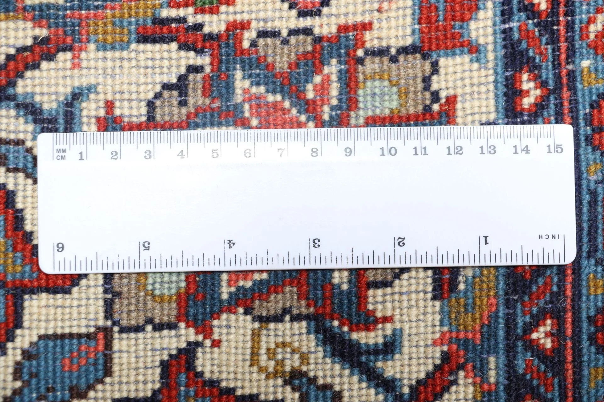 Hand-Knotted Wool Sarouk Persian Rug, 247 × 341 cm