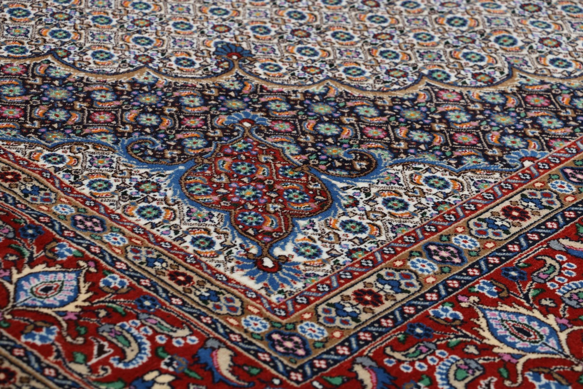 Moud Persian Rug — hand-knotted, 250 × 295 cm, Wool