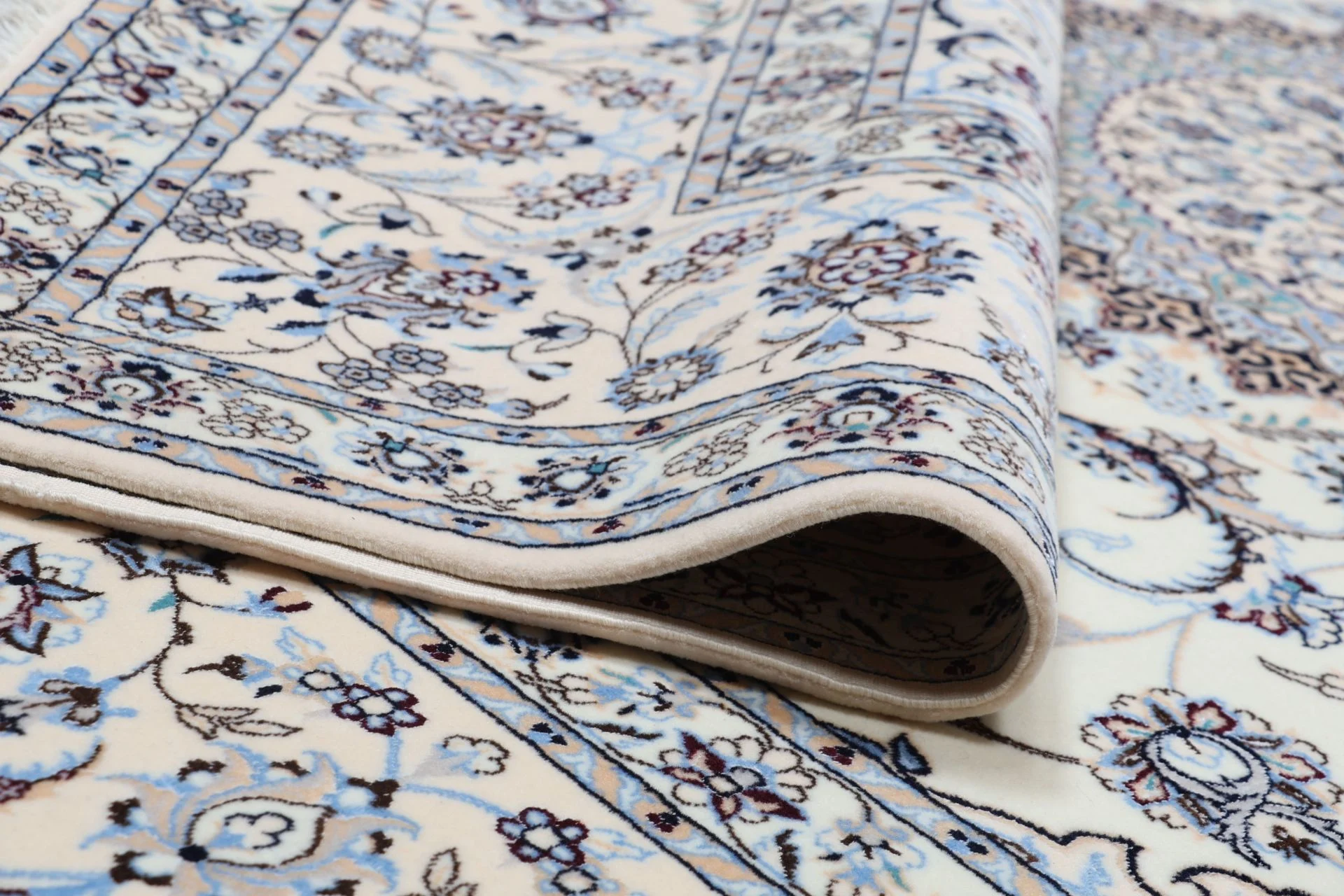 Nain Persian Rug — hand-knotted, 255 × 357 cm, Wool & Silk