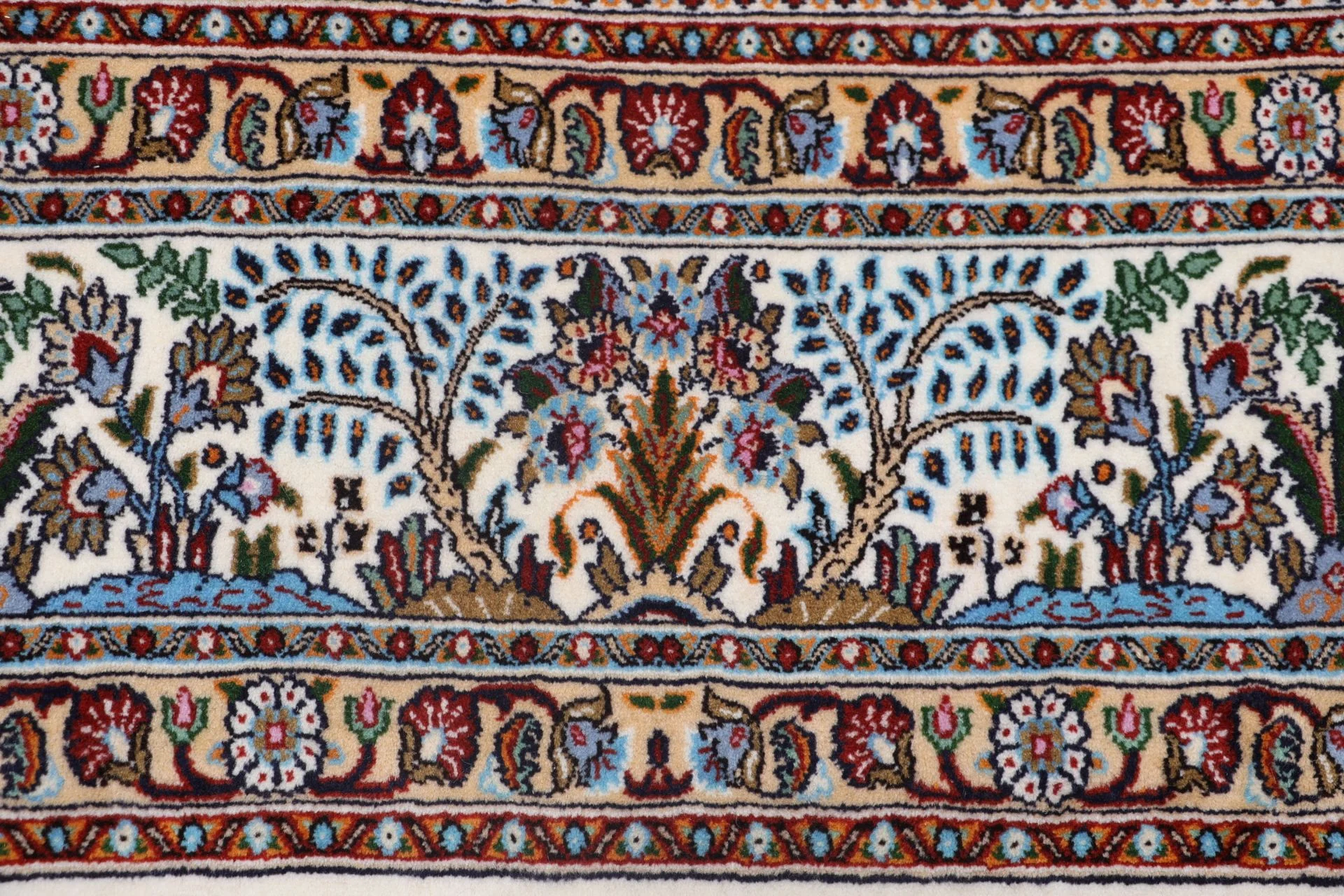 Moud Persian Rug 200 × 302 cm, Wool, hand-knotted