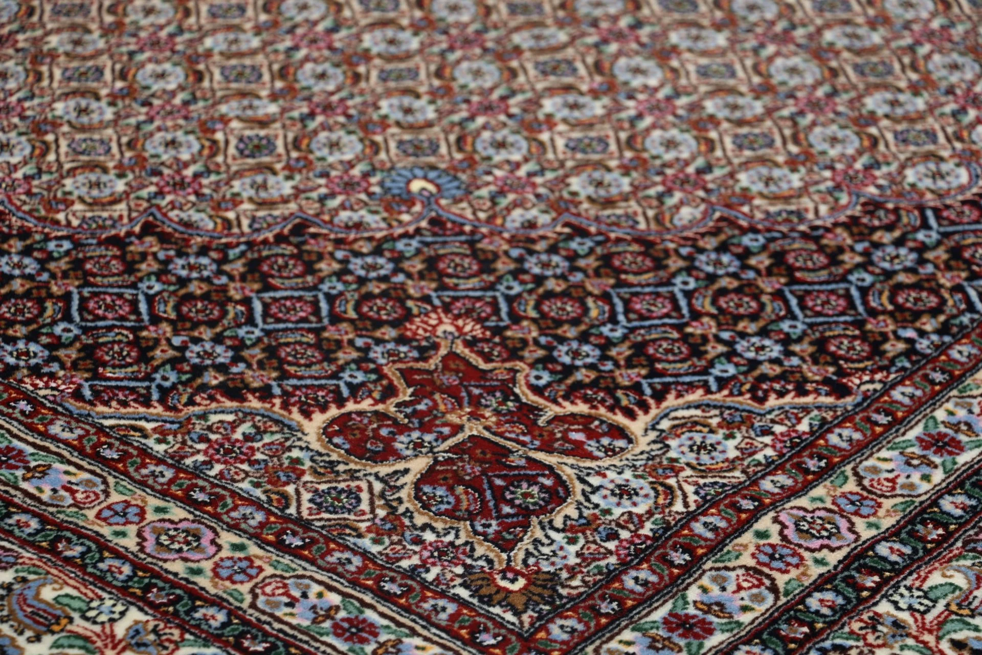 Moud Persian Rug 200 × 300 cm, Wool, hand-knotted