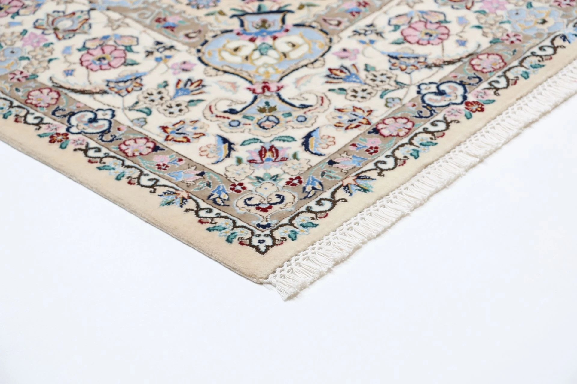 Nain Persian Rug — hand-knotted, 168 × 238 cm, Wool & Silk