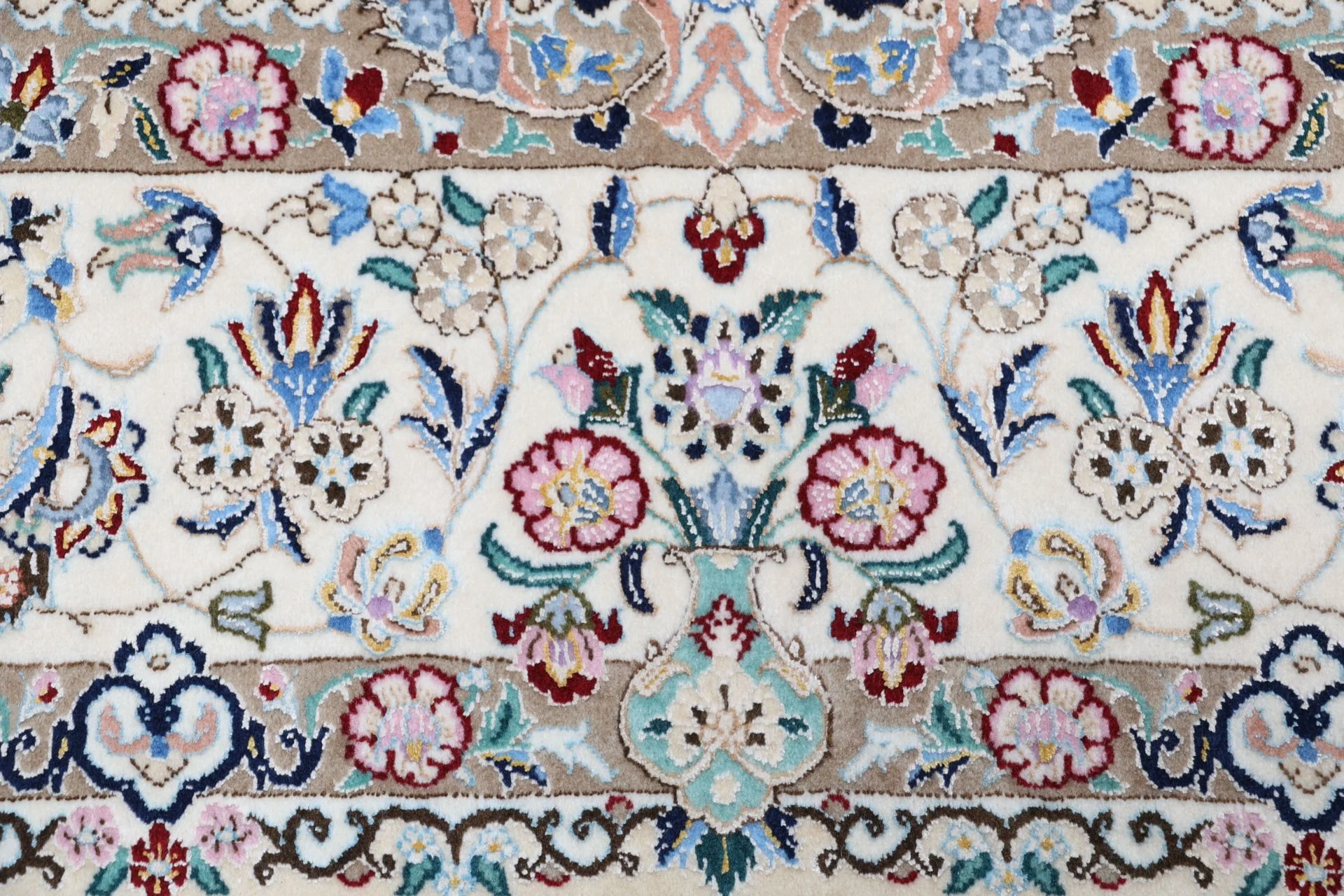 Nain Persian Rug — hand-knotted, 168 × 238 cm, Wool & Silk