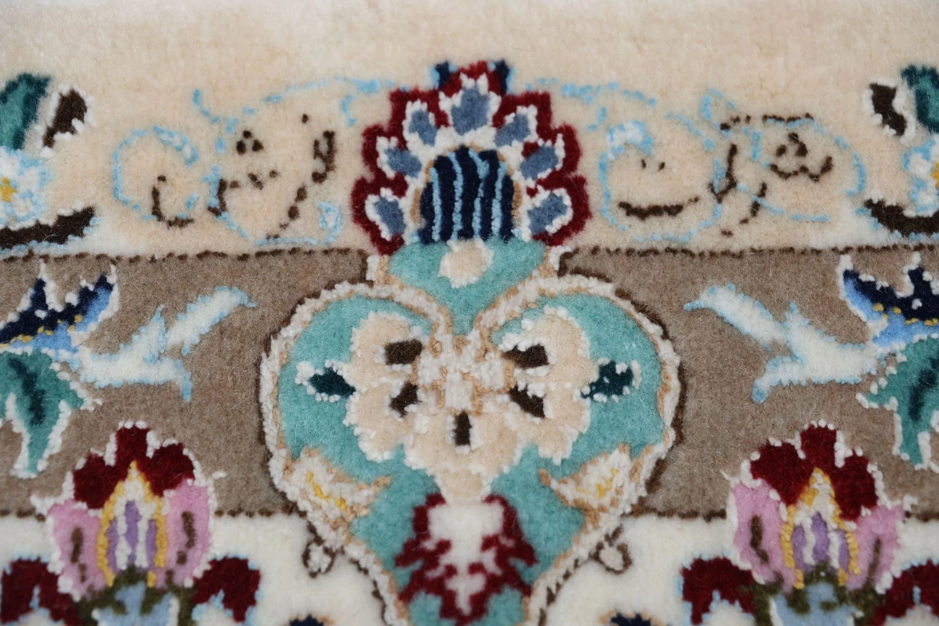 Nain Persian Rug — hand-knotted, 168 × 238 cm, Wool & Silk