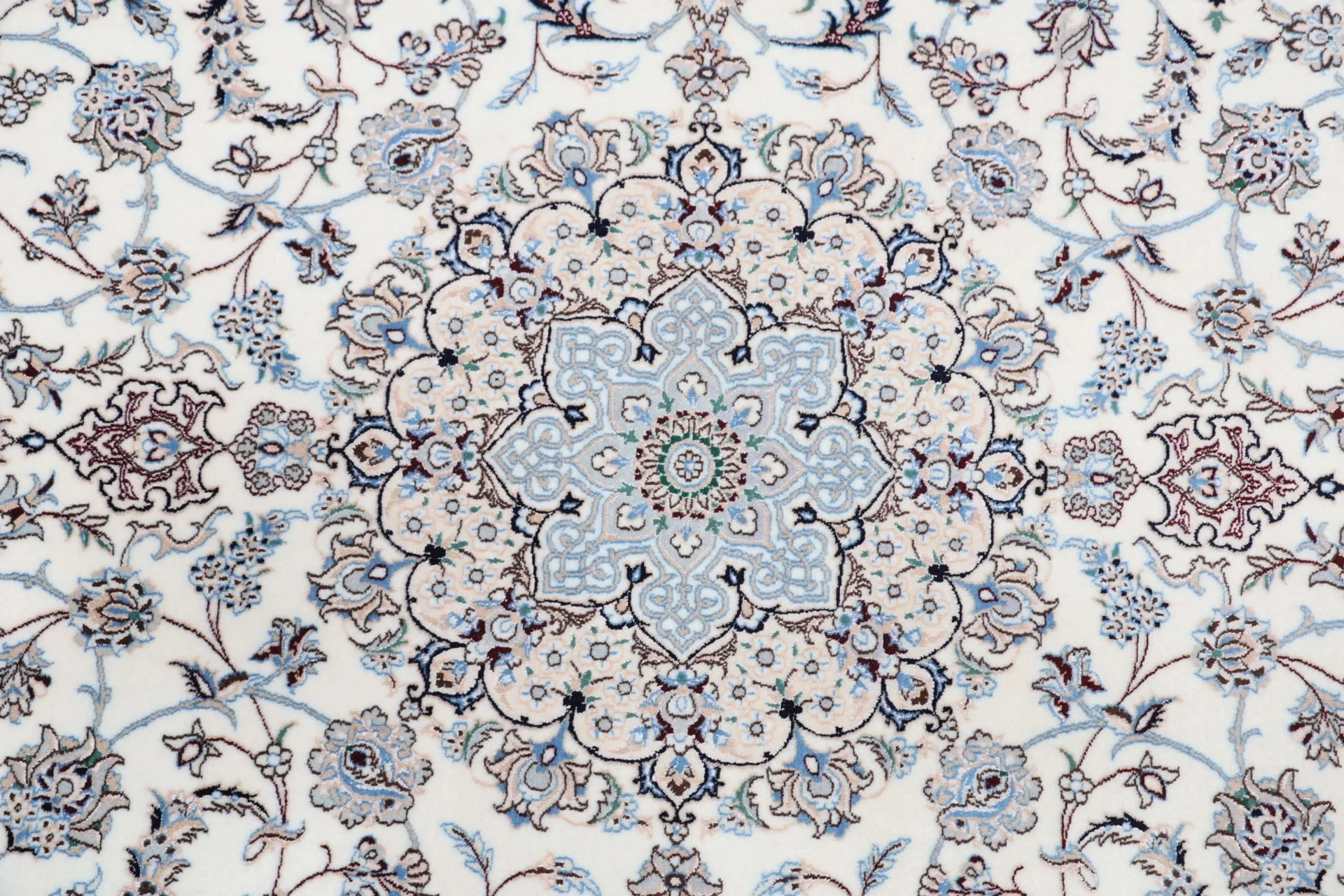 Nain Persian Rug — hand-knotted, 165 × 250 cm, Wool & Silk