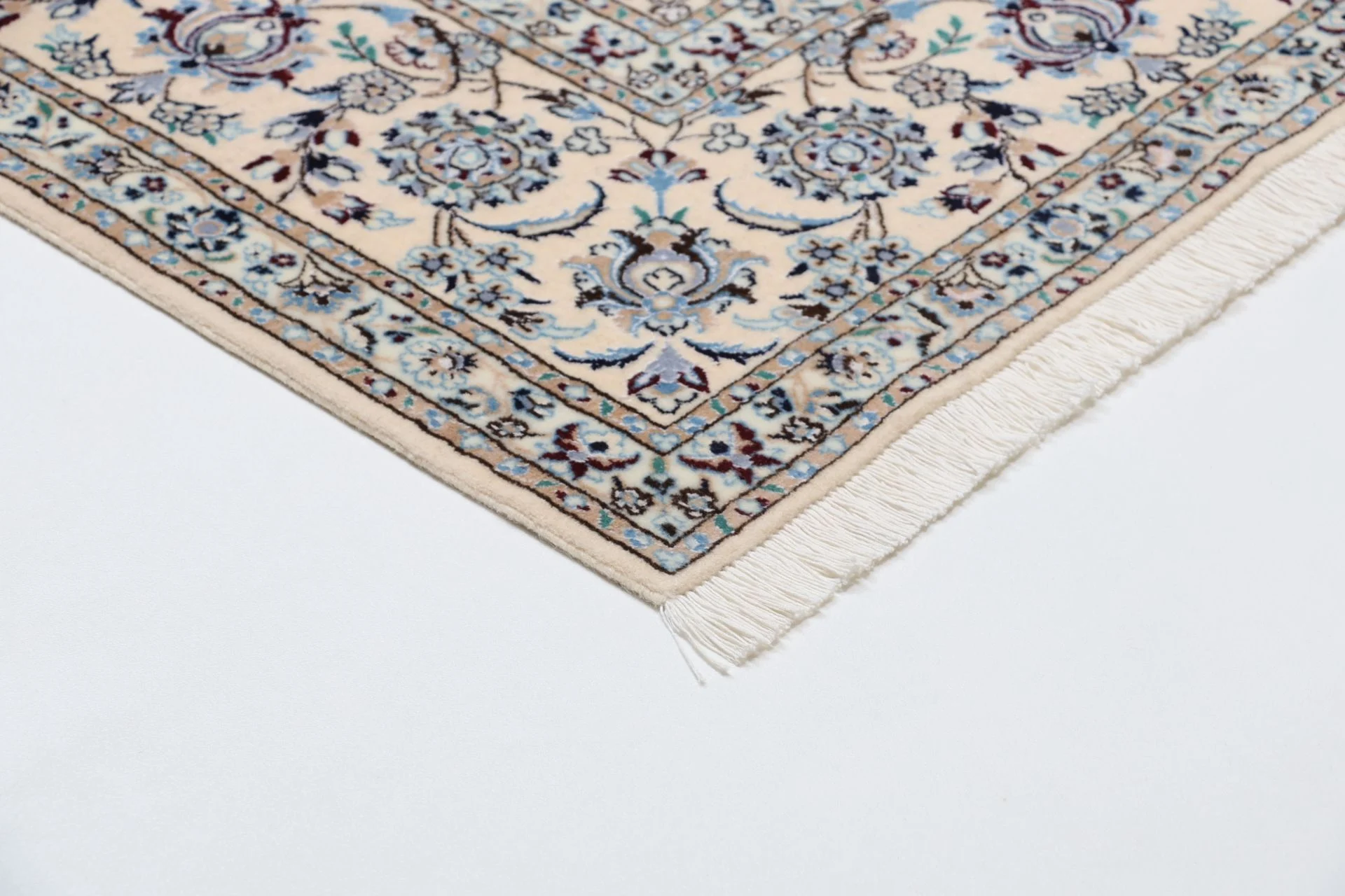 Nain Persian Rug — hand-knotted, 175 × 255 cm, Wool & Silk