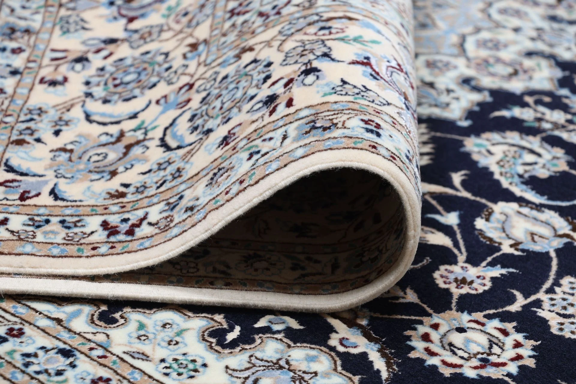 Nain Persian Rug — hand-knotted, 175 × 255 cm, Wool & Silk