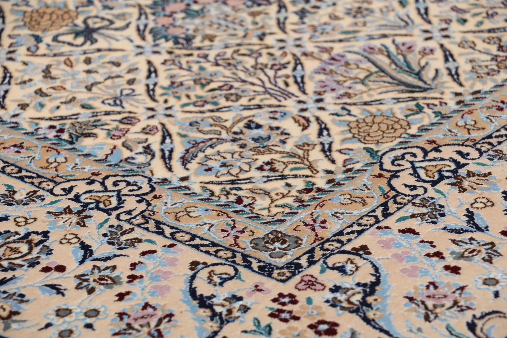 Nain Persian Rug 160 × 235 cm, Wool & Silk, hand-knotted