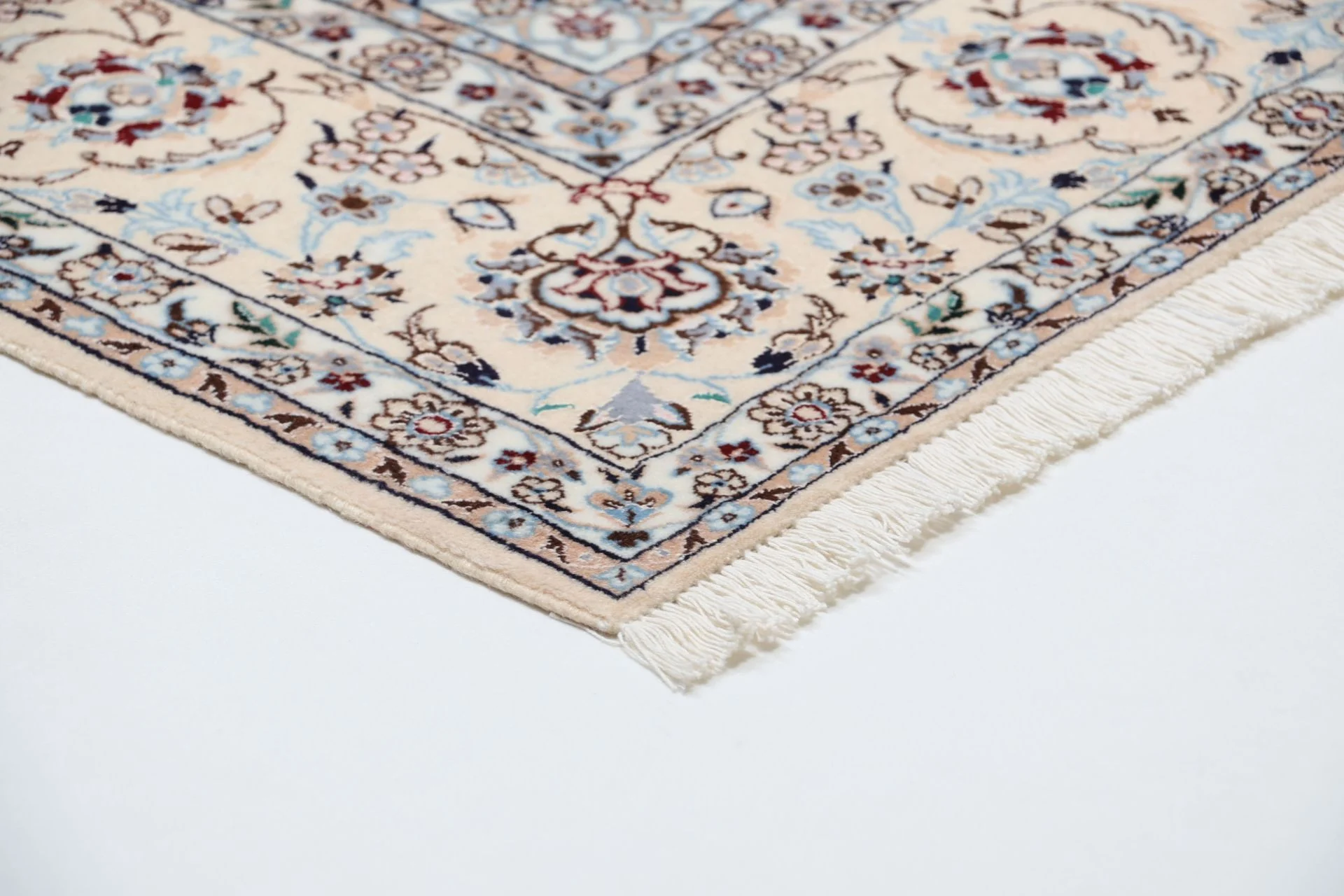 Nain Persian Rug — hand-knotted, 150 × 240 cm, Wool & Silk