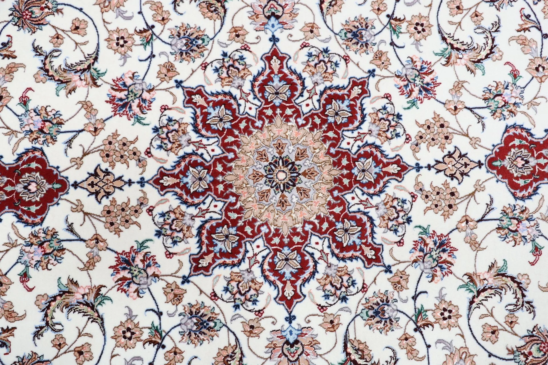 perserteppich-isfahan-157-x-230-cm-schurwolle-seide-handgeknupft-38 Hand-Knotted Wool & Silk Isfahan Persian Rug, 157 × 230 cm