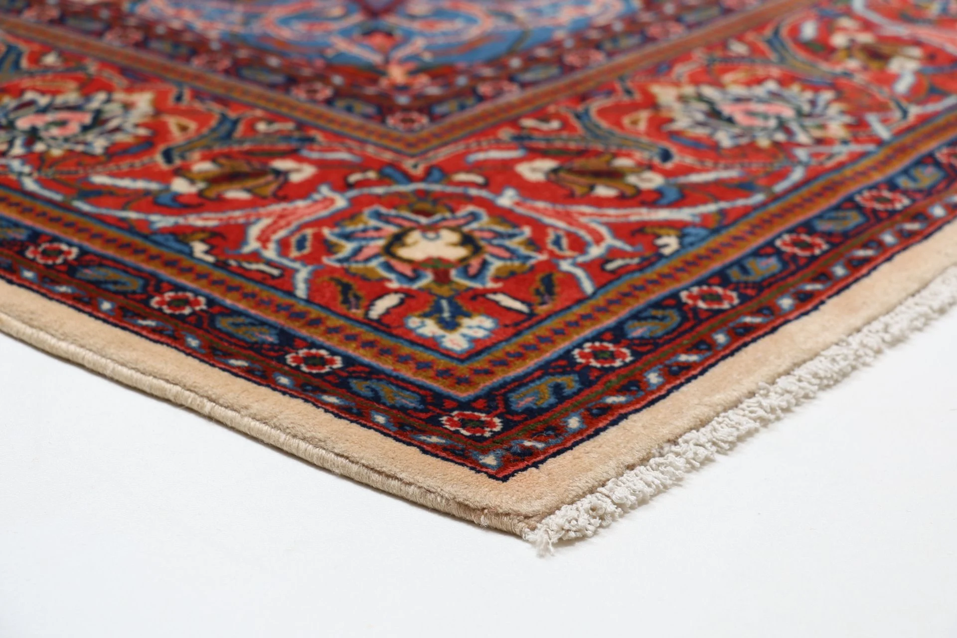 Sarouk Persian Rug 197 × 310 cm, Wool, hand-knotted