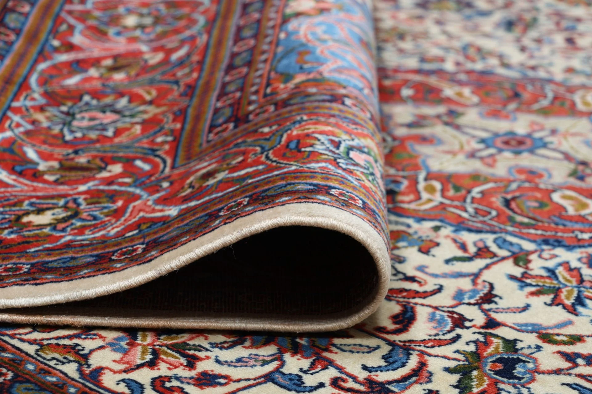 Sarouk Persian Rug 197 × 310 cm, Wool, hand-knotted
