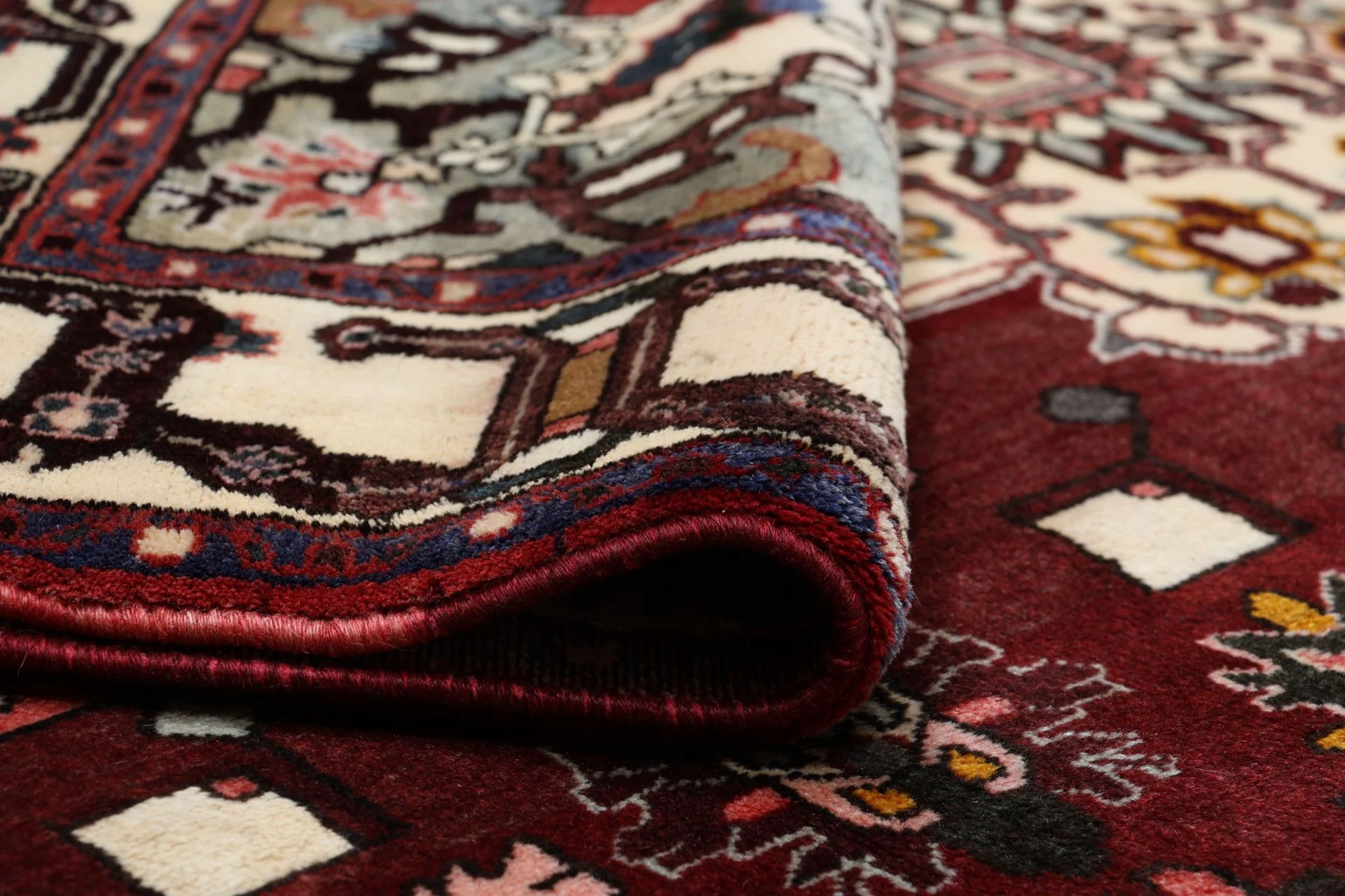 perserteppich-bachtiar-215-x-300-cm-schurwolle-handgeknupft-37 Bakhtiari Persian Rug — hand-knotted, 215 × 300 cm, Wool