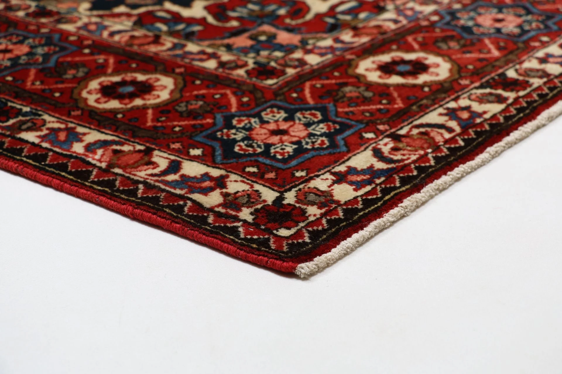 perserteppich-bachtiar-222-x-323-cm-schurwolle-handgeknupft-neu-29 Bakhtiari Persian Rug — hand-knotted, 222 × 323 cm, Wool
