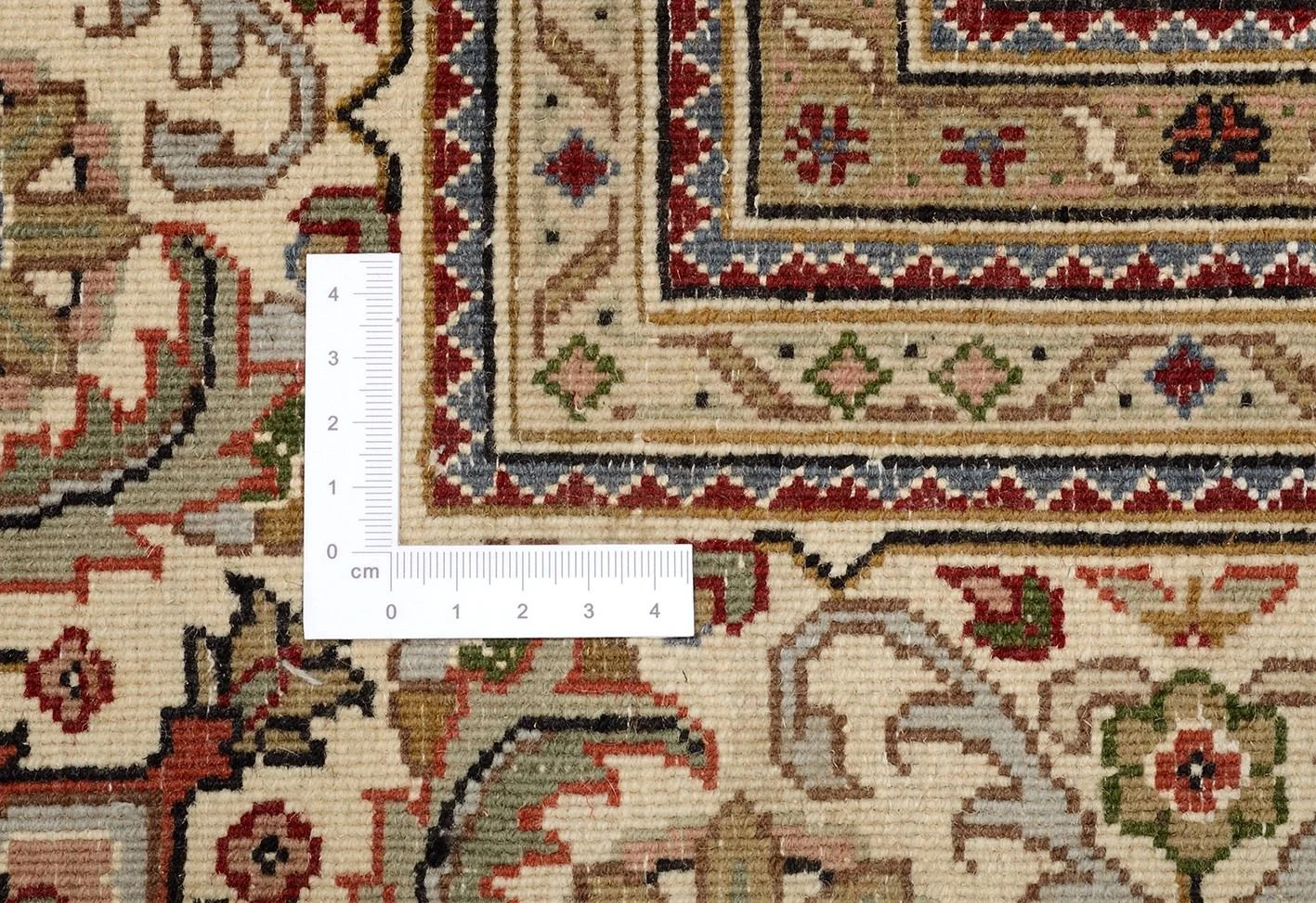 Tabriz Indian Rug — hand-knotted, 253 × 353 cm, Wool & Silk