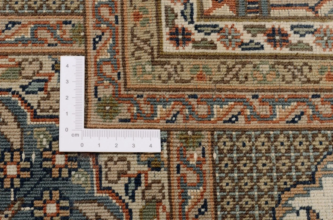 Qom Indian Rug 255 × 311 cm, Wool, hand-knotted