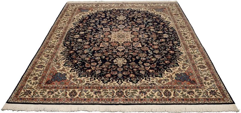 Isfahan Persian Rug 246 × 308 cm, Wool, hand-knotted