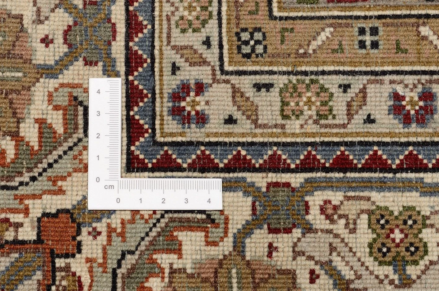 Tabriz Indian Rug — hand-knotted, 252 × 354 cm, Wool & Silk