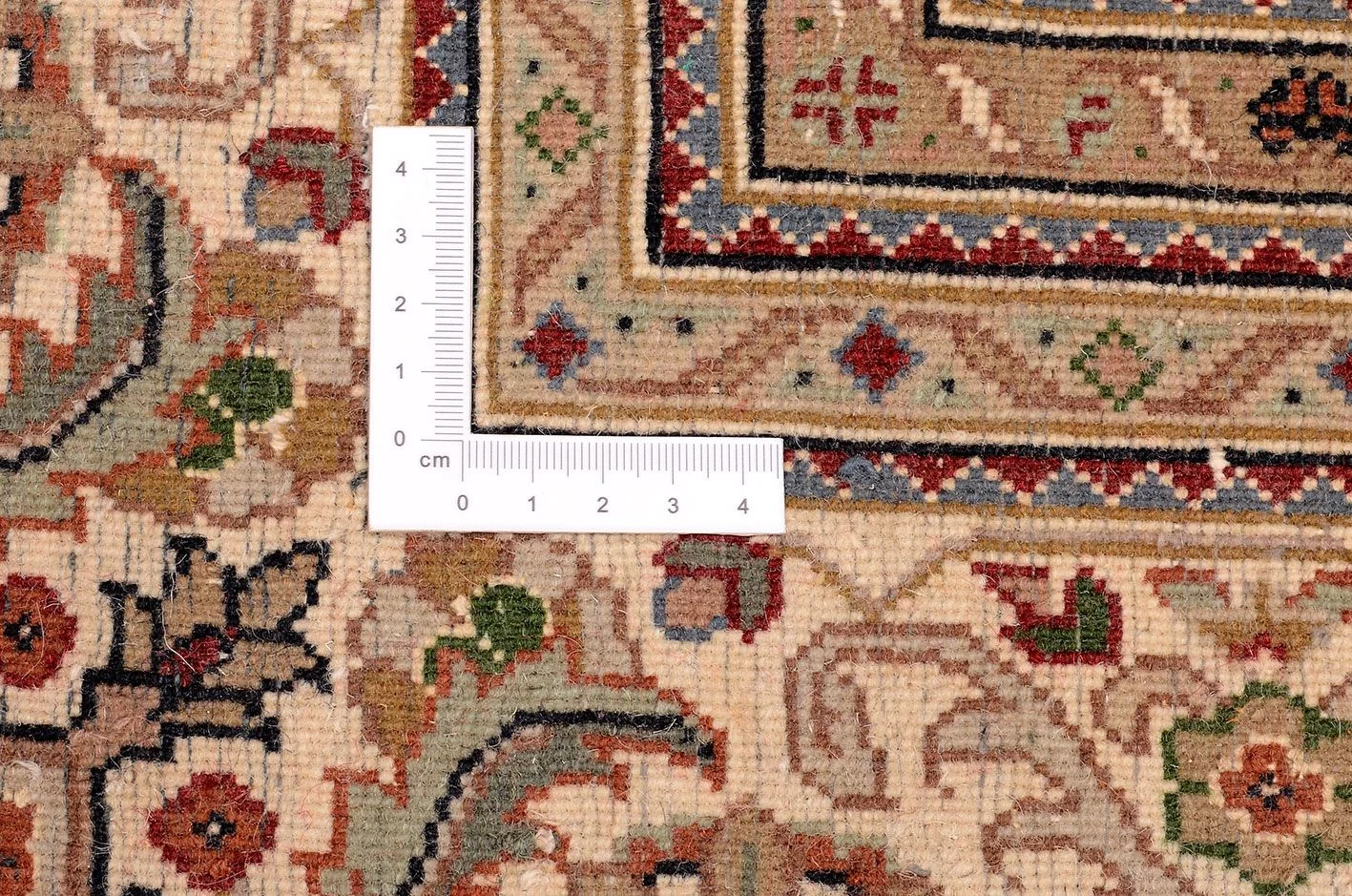 Tabriz Indian Rug — hand-knotted, 243 × 304 cm, Wool
