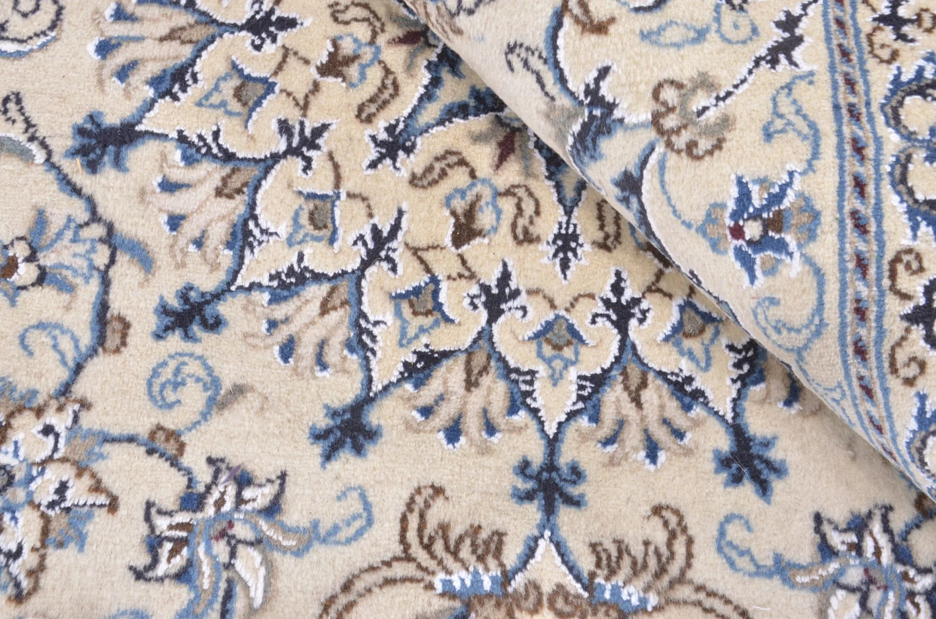 Nain Persian Rug 200 × 205 cm, Wool, hand-knotted