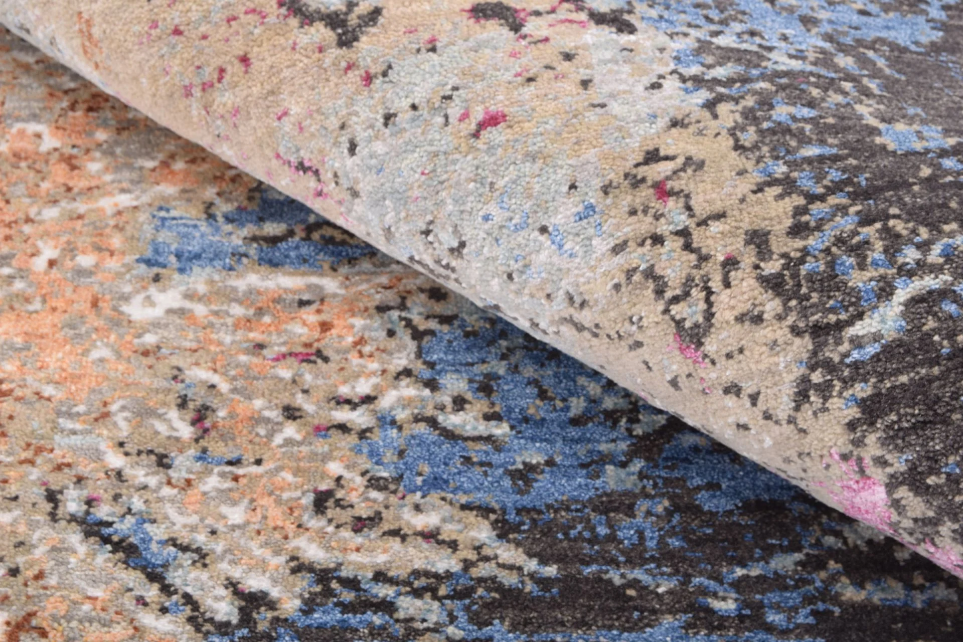 Hand-Knotted Silk Indian Rug, 187 × 276 cm