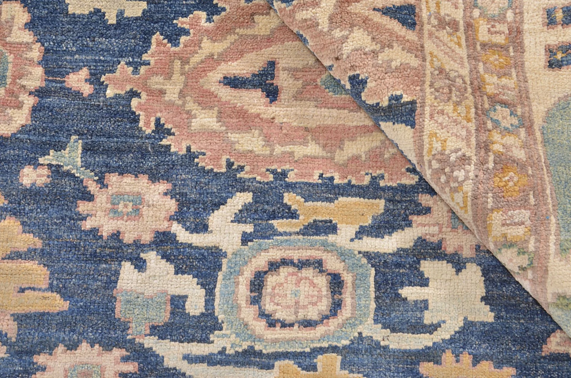 Ziegler Pakistani Rug — hand-knotted, 250 × 303 cm, Wool