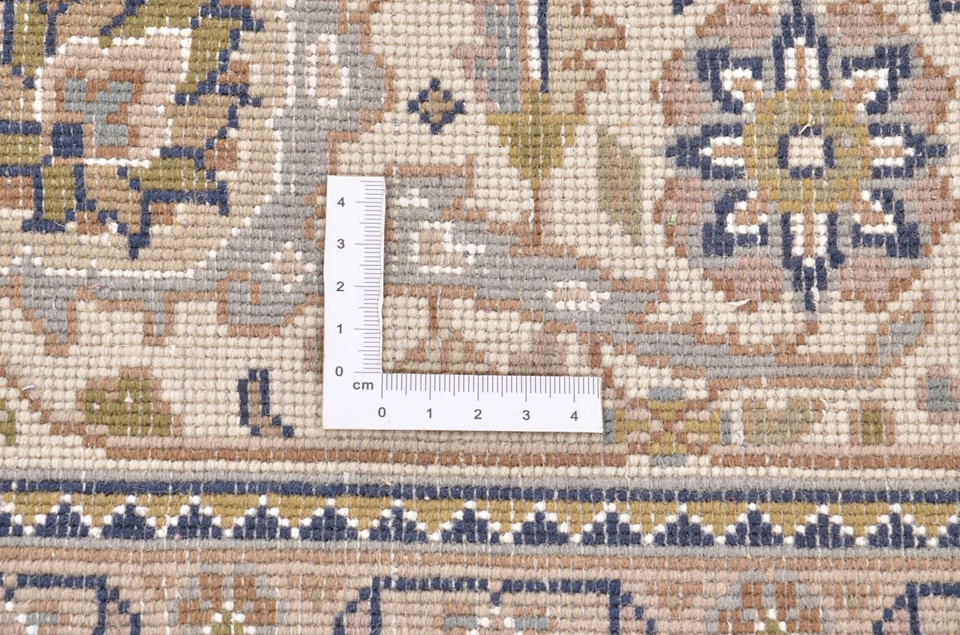 Tabriz Indian Rug — hand-knotted, 245 × 303 cm, Wool