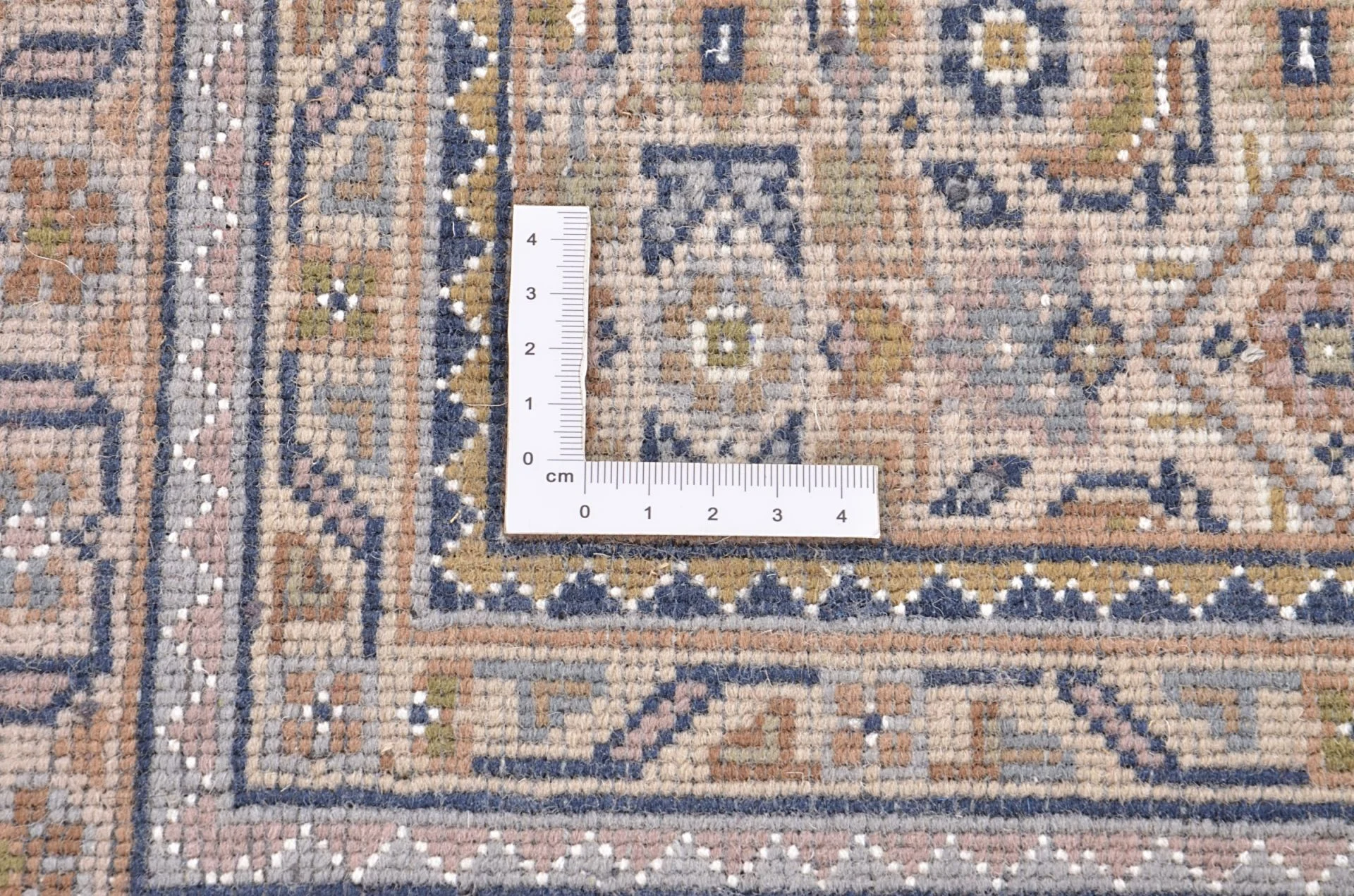 Tabriz Indian Rug — hand-knotted, 253 × 297 cm, Wool