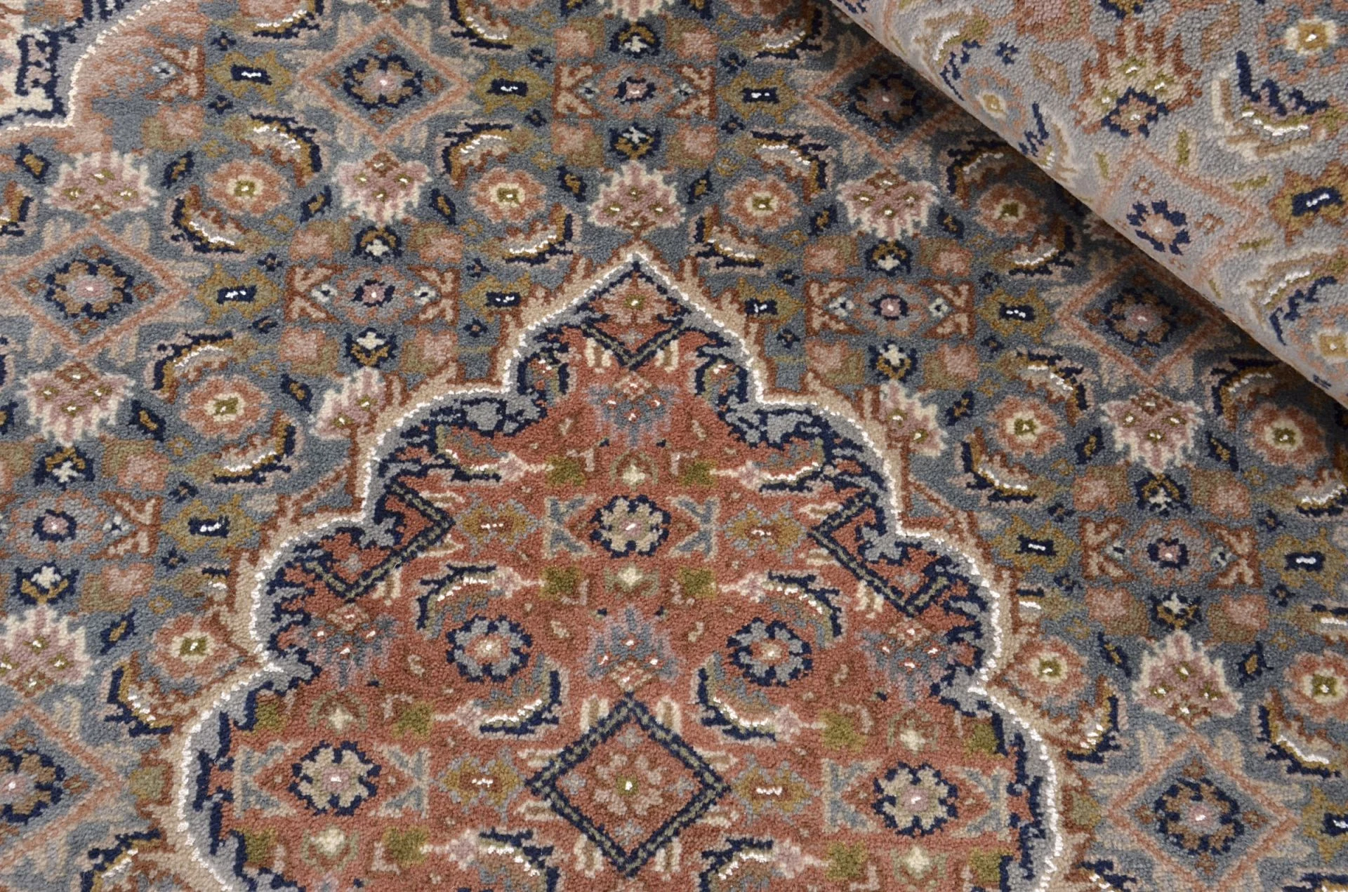 Tabriz Indian Rug — hand-knotted, 253 × 297 cm, Wool